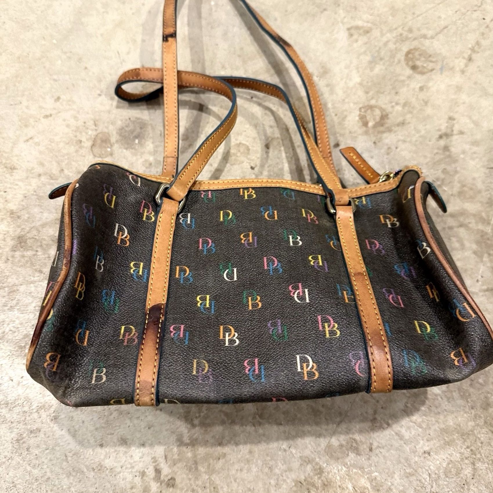 Dooney & Bourke VINTAGE Dooney & Bourke Barrel Bag Handbag Rainbow Signature DB Coated PVC Black Y2K Bag Shoulder Bag Womens Small Adjustable Strap Size S / US 4 / IT 40 - 3 Thumbnail