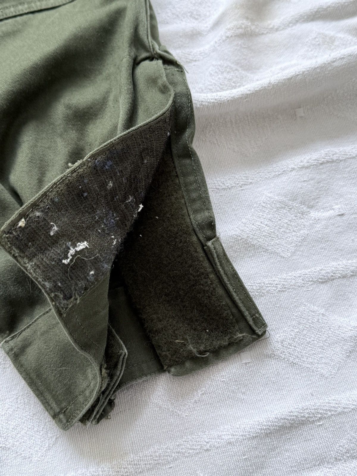 Vintage Vintage 1965 Dated Belgian Cargo Army Military Pants Size US 30 / EU 46 - 16 Thumbnail