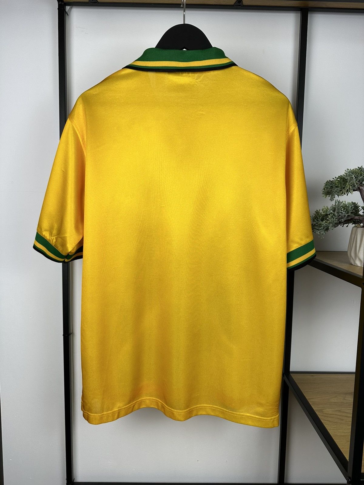 Vintage Jamaica Uhlsport 2001/03 Football Jersey Soccer Shirt L Kit Size US L / EU 52-54 / 3 - 13 Thumbnail