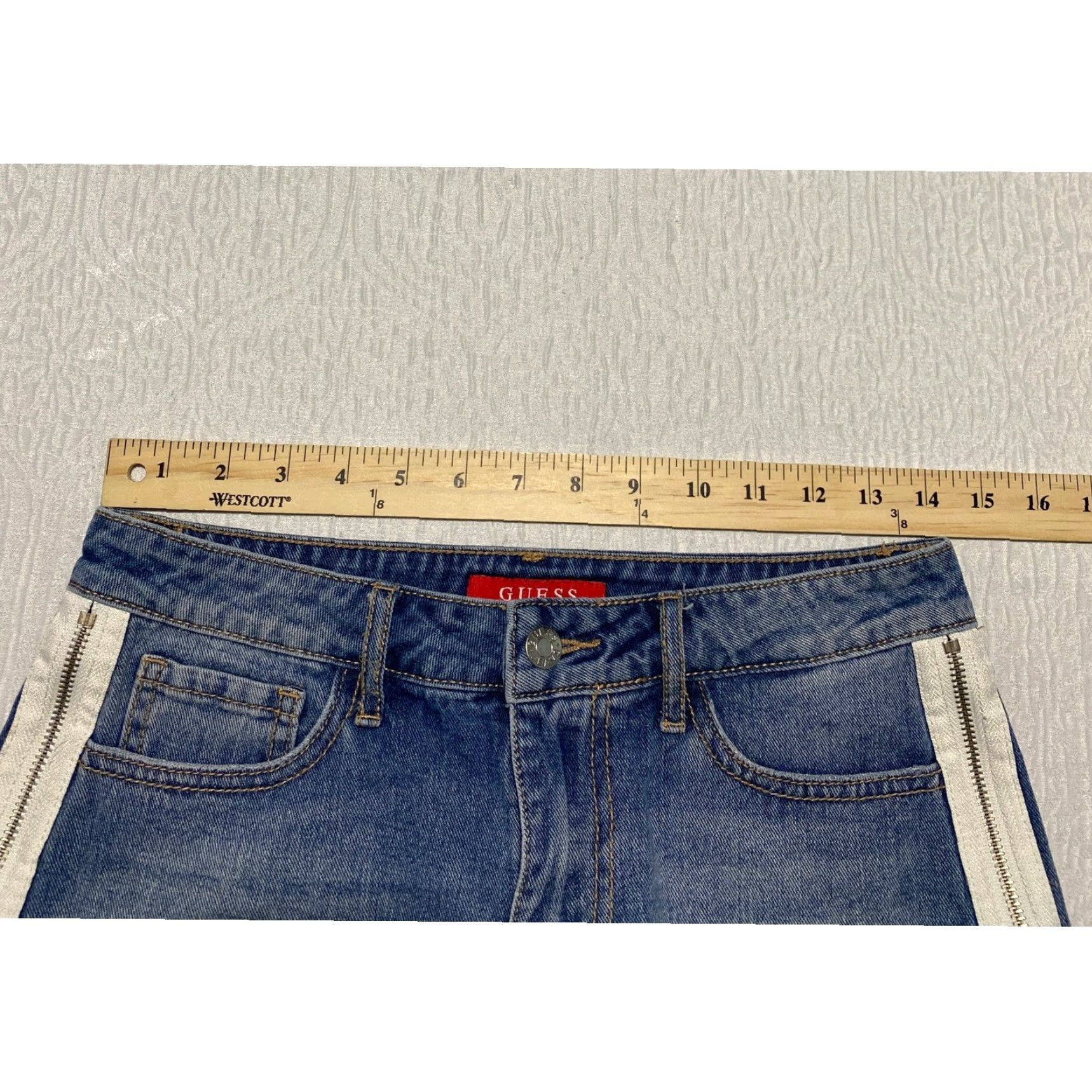 Guess VINTAGE Size 42" / US 20 - 6 Thumbnail