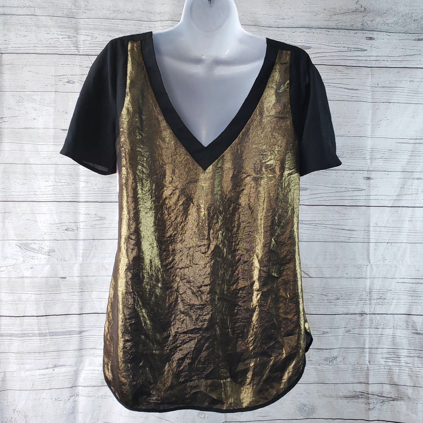 Vintage Bisou Bisou Womens Top Sz Small Black Gold Short Sleeve V-Neck Back Size S / US 4 / IT 40 - 3 Thumbnail