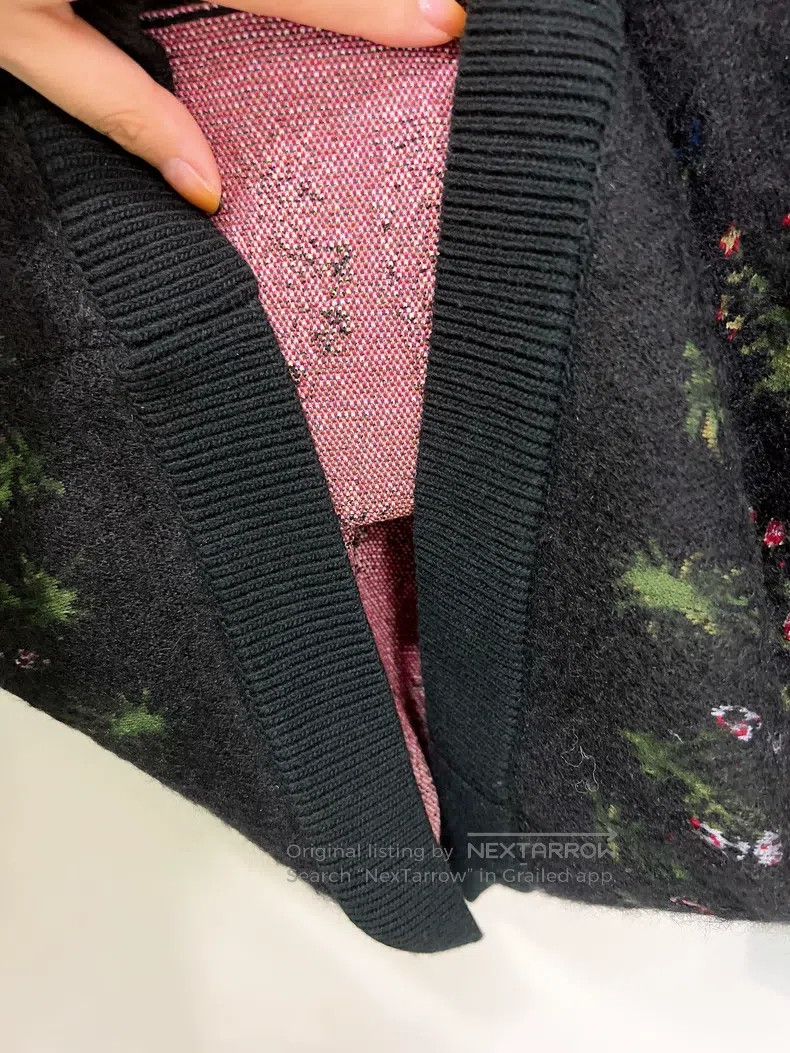 Valentino Valentino Black small floral crew neck long sleeve sweater Size S / US 4 / IT 40 - 6 Thumbnail