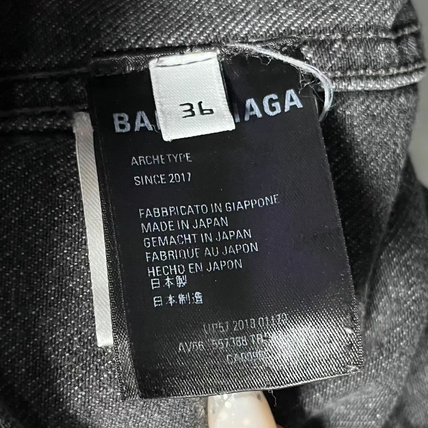 Balenciaga Balenciaga Distressed Print Denim Jkt Blk Gry Size US XL / EU 56 / 4 - 4 Thumbnail
