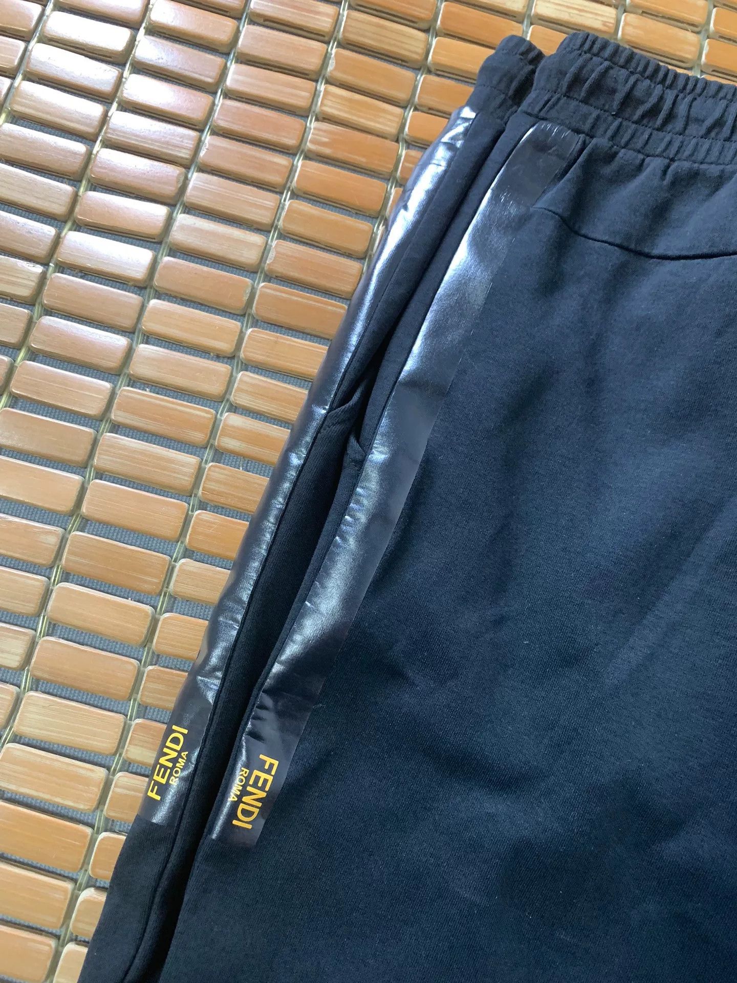 Fendi Fendi Printed Logo Sweatpants Size US 32 / EU 48 - 1 Thumbnail