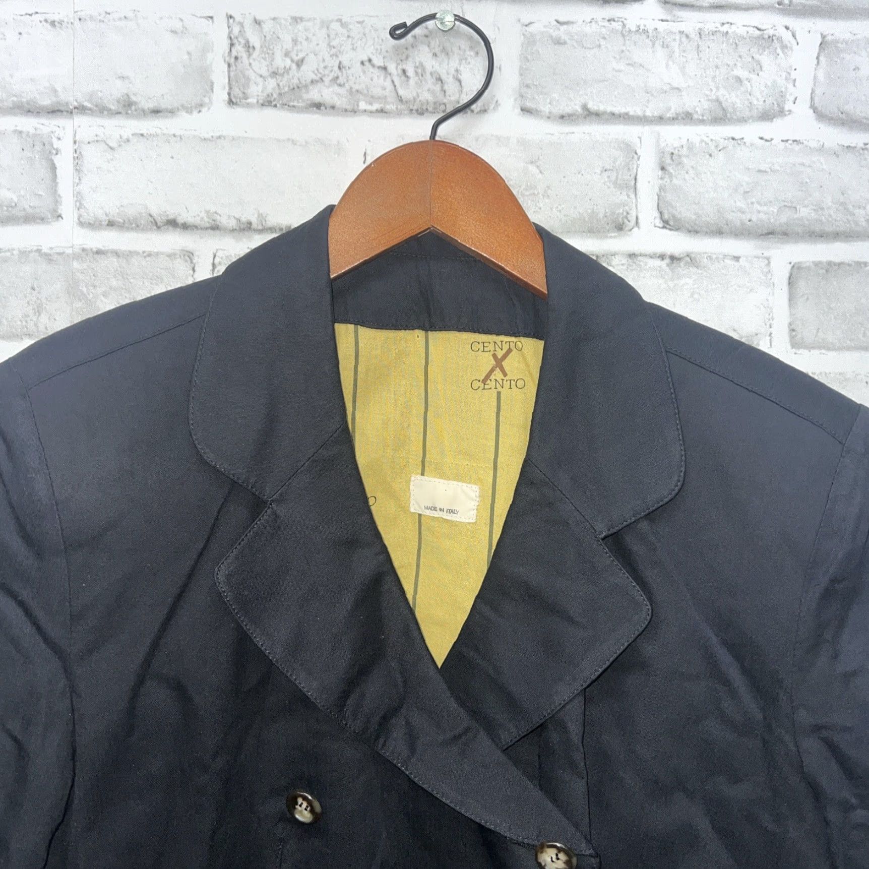 Vintage VINTAGE Cento Blazer Womens Small 18" Pit to Pit Black Short Sleeve Button-Up Italy Caped? (Not sure) Size S / US 4 / IT 40 - 3 Thumbnail
