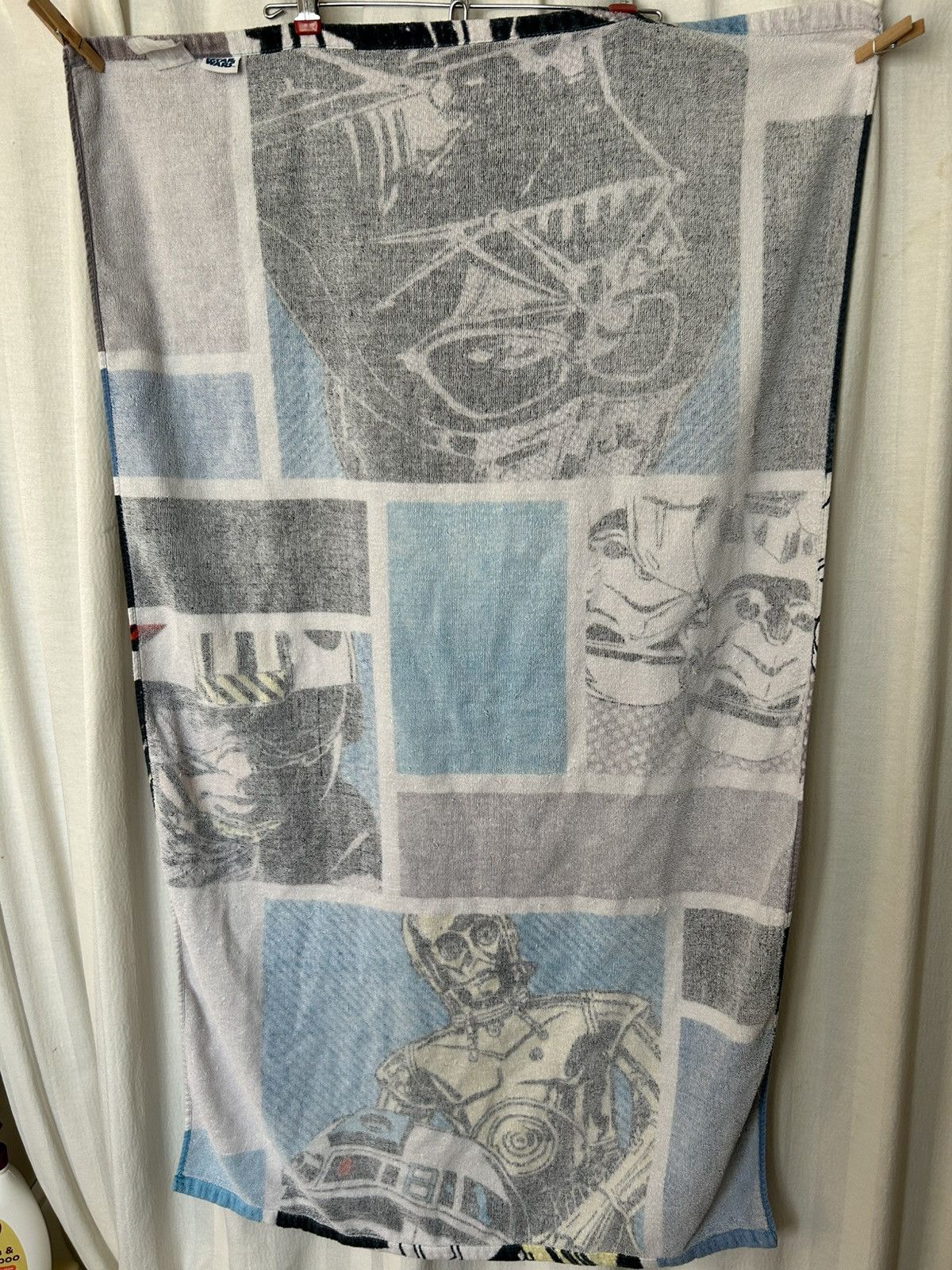 Star Wars Towel: Star wars vader c3po, skywalker stormtrooper r2d2 Size ONE SIZE - 2 Thumbnail