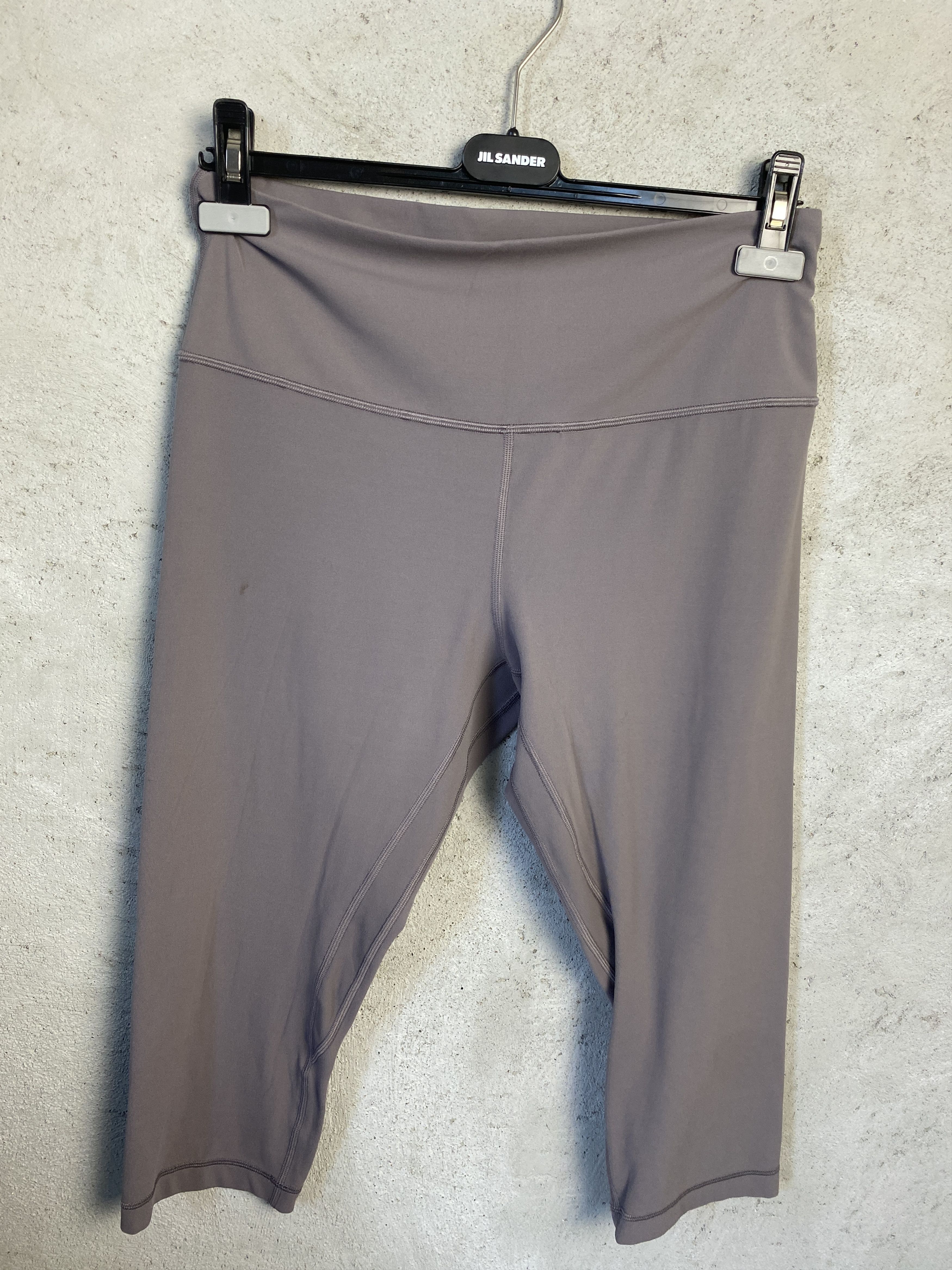 Lululemon Lululemon capri leggings yoga sport pilates gym Size 34" / US 12 / IT 48 - 2 Thumbnail