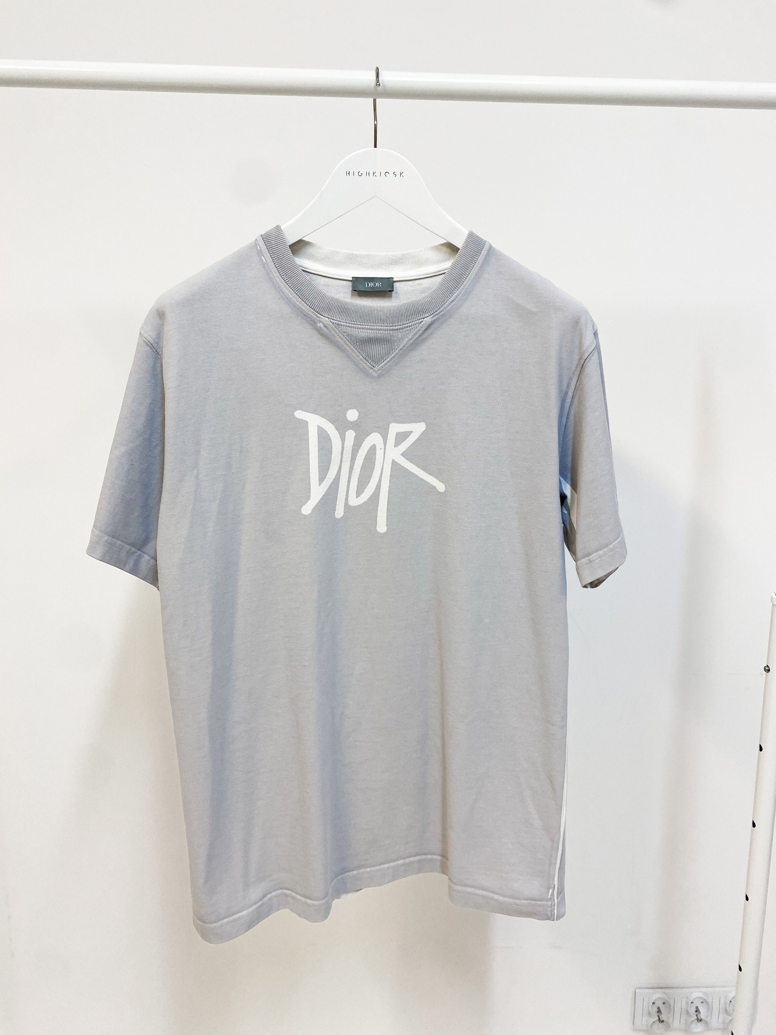 image of Dior T-Shirt in Grey, Men's (Size Large)