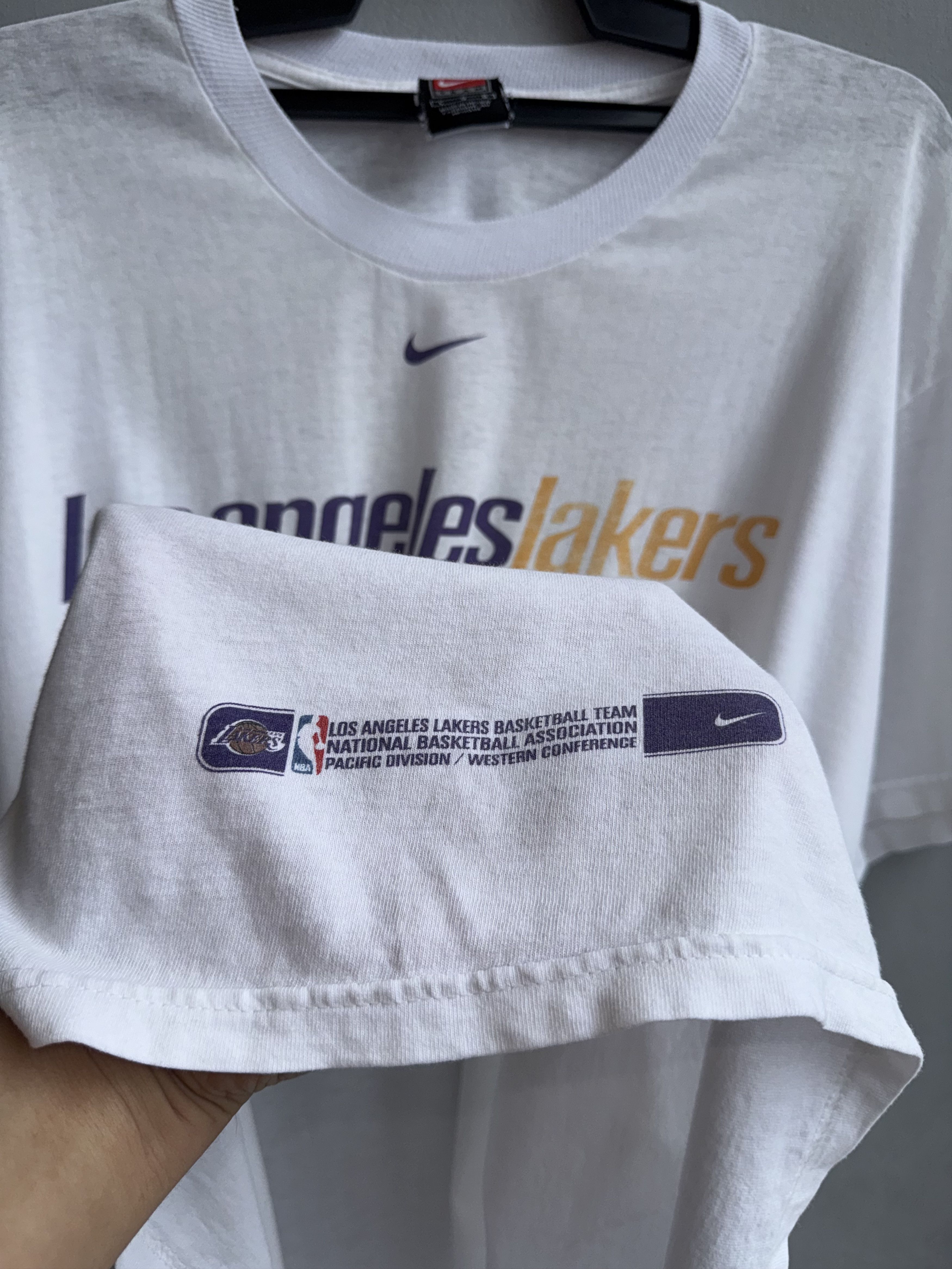 NBA Nike Centre Swoosh Lakers NBA Vintage Shirt Size US L / EU 52-54 / 3 - 4 Thumbnail