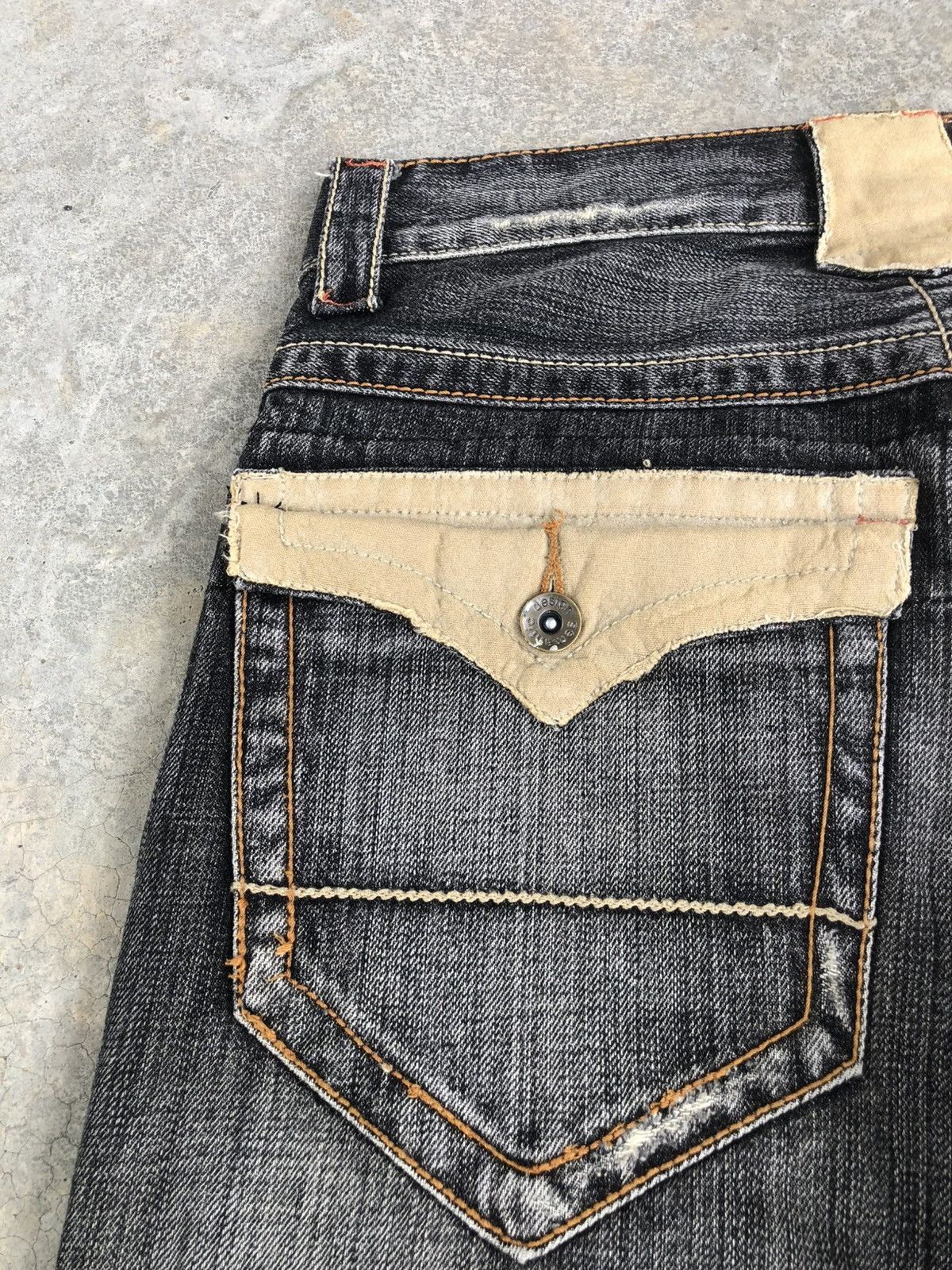 semanticdesign Semantic Design Flared Jeans Distressed Jeans Size US 32 / EU 48 - 16 Thumbnail