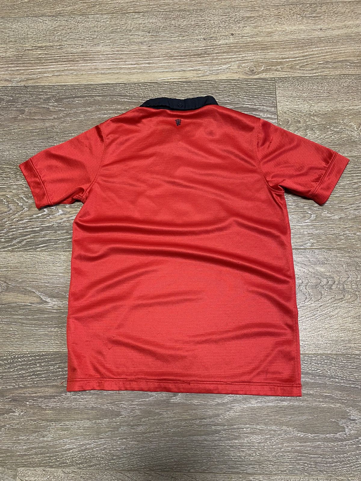 Nike Vintage Manchester United Red Jersey 13/14 Kids 12-13 years Size US M / EU 48-50 / 2 - 13 Thumbnail
