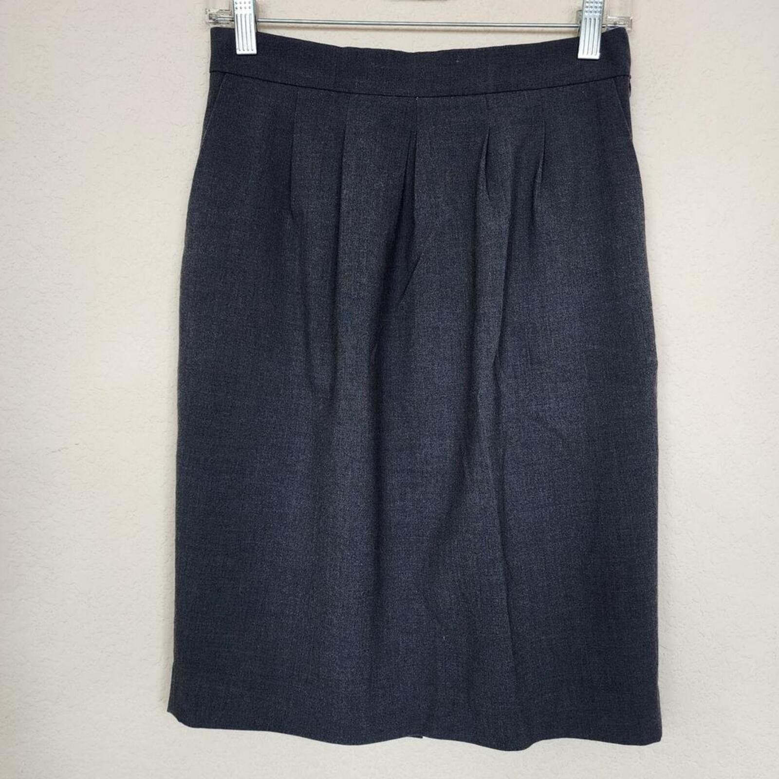 Ann Taylor Ann Taylor Size 4 Dark Grey Gray Skirt Size 27" / US 4 / IT 40 - 1 Thumbnail