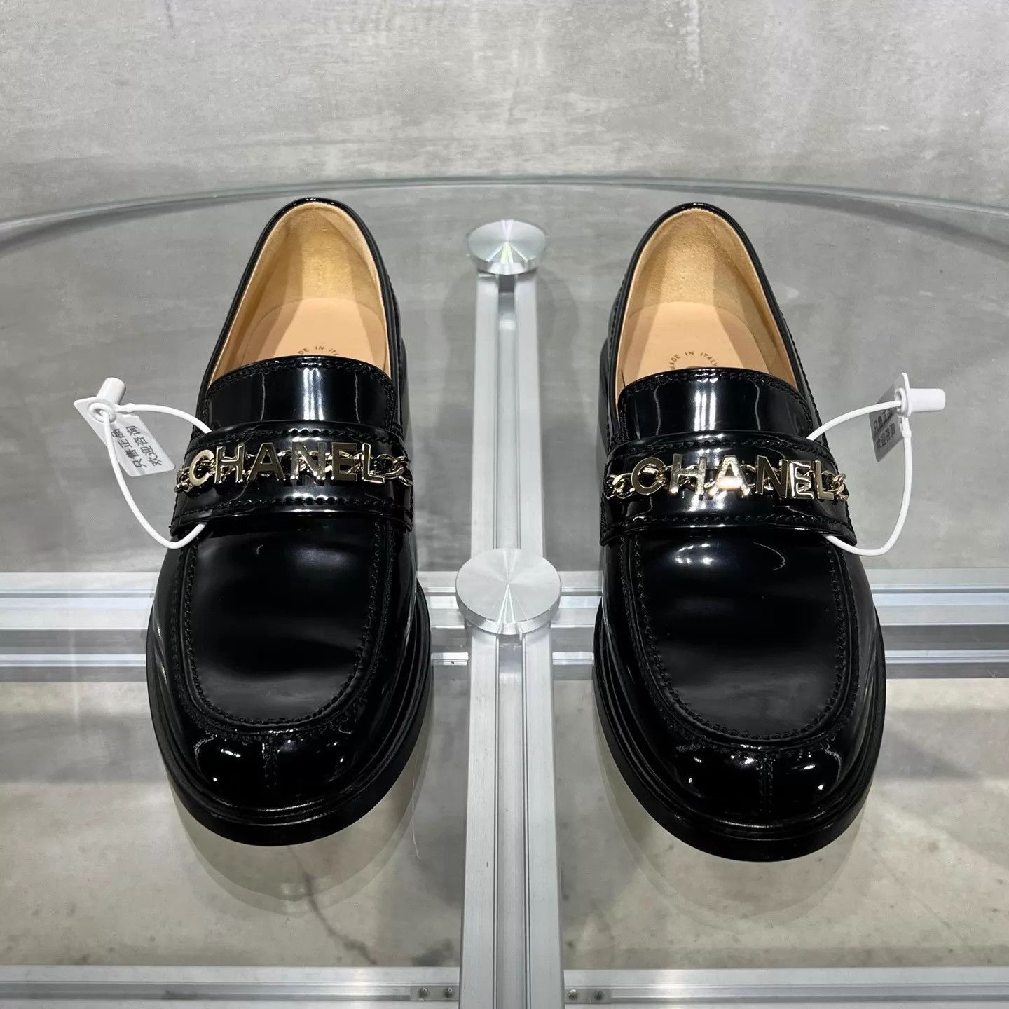 Chanel Chanel Black Gold Logo Loafer 37.5 Size US 7 / IT 37 - 1 Thumbnail