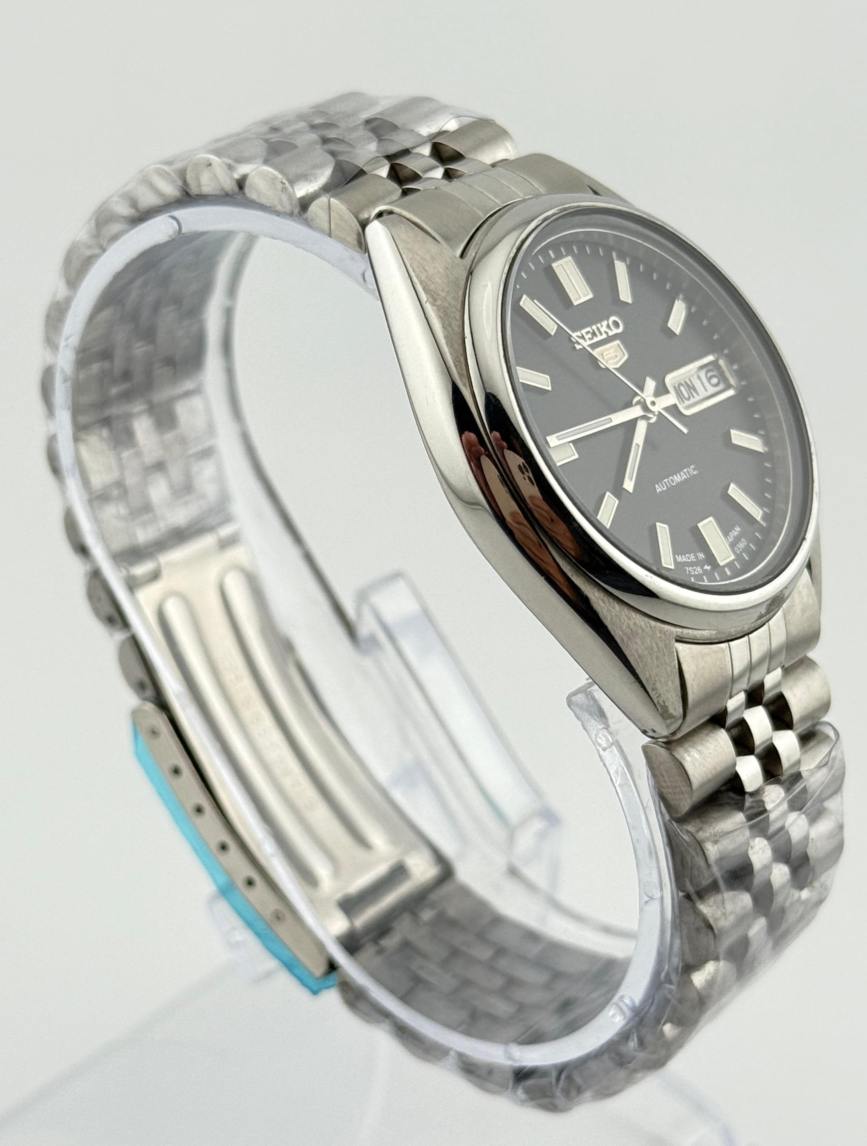 Seiko Rare Classic Seiko 5 7S26 Men's Wrist Watch Size 36 - 2 Thumbnail