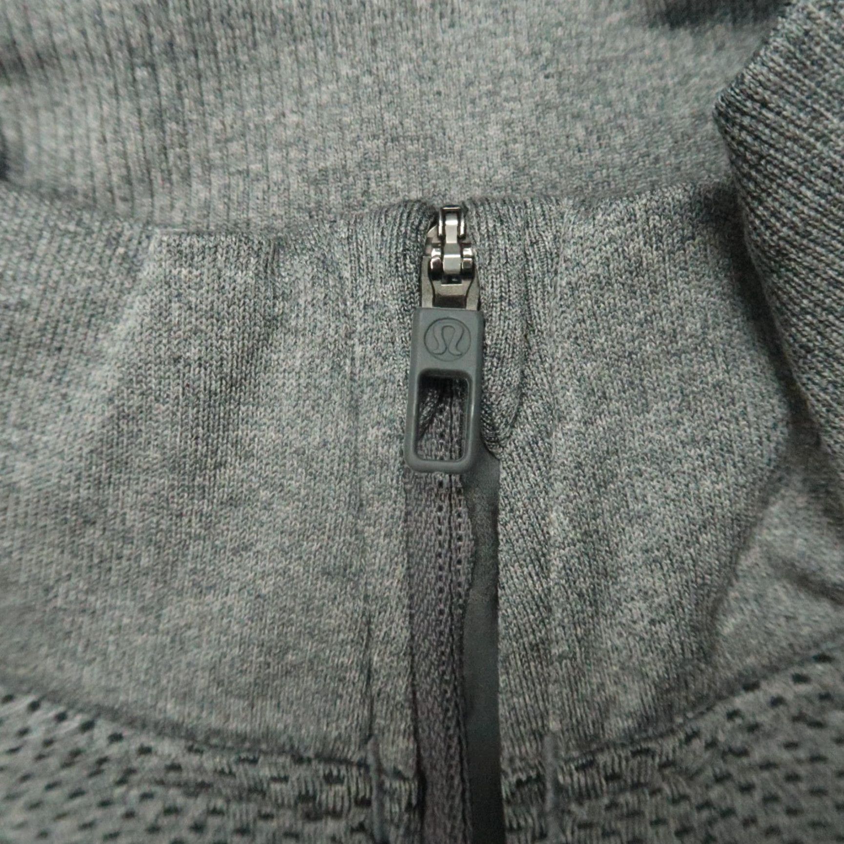 Lululemon Lululemon Pullover Men Medium Gray Metal Vent Tech Half Zip Lightweight Cycling Size US M / EU 48-50 / 2 - 3 Thumbnail