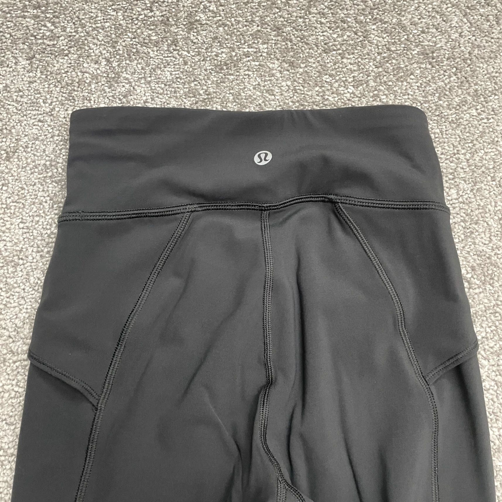 Lululemon VINTAGE Lululemon Black High-Rise Compression Leggings w/ Pockets 22x23 Women’s Size 2 Adult Regular Pants Slim Leggings Athletic Womens Black Size 26" / US 2 / IT 38 - 3 Thumbnail