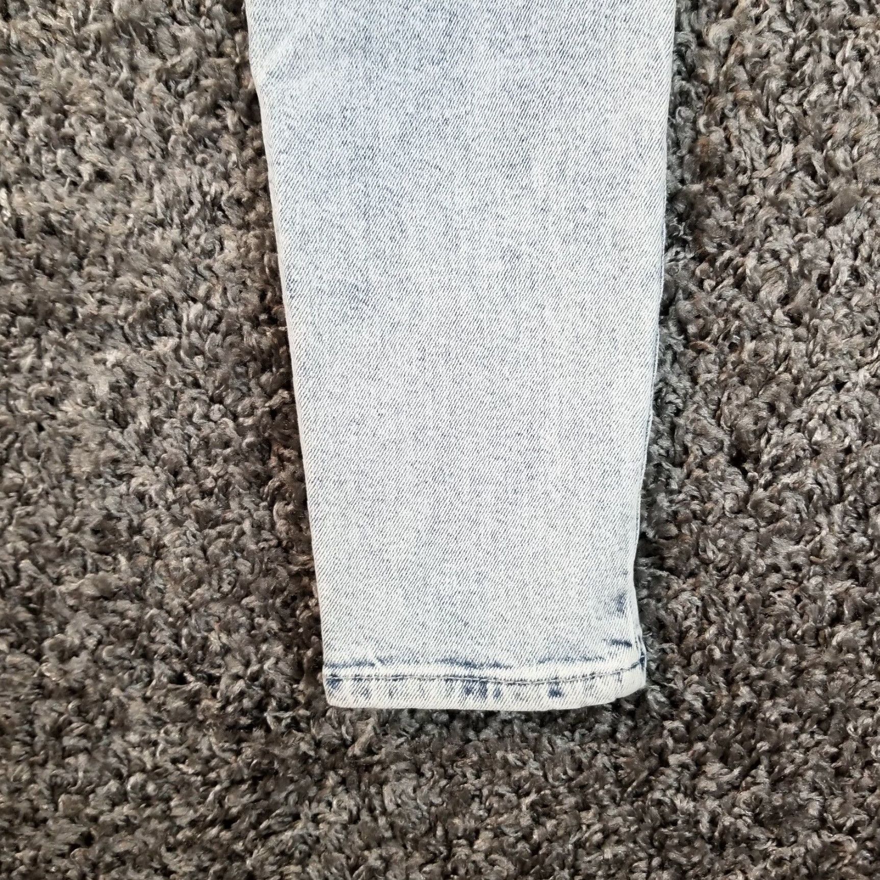 Forever 21 FOREVER 21 Acid Wash Skinny Jeans Size 25 Blue Womens Size 42" / US 20 - 7 Thumbnail