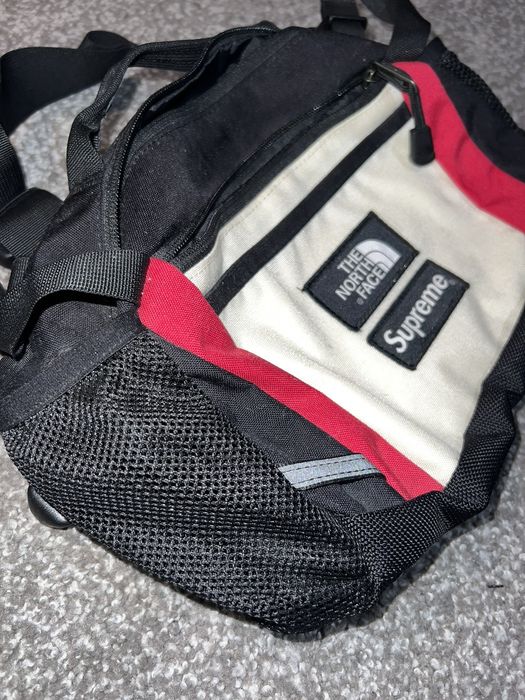 底値 Supreme The North FaceExpeditionWaistBag - バッグ