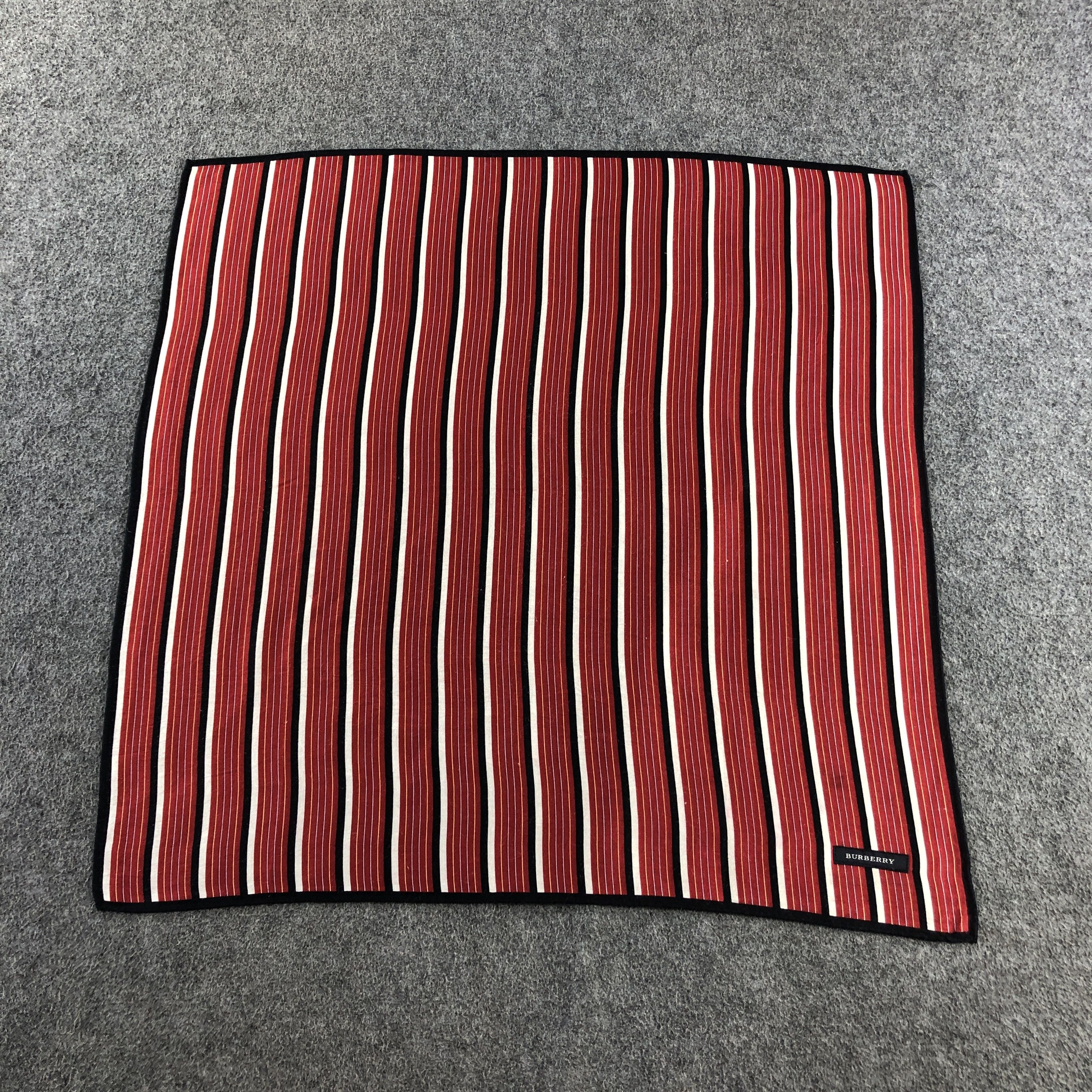 Burberry Burberry Handkerchief Neckerchief Bandana H2756 Size ONE SIZE - 2 Thumbnail