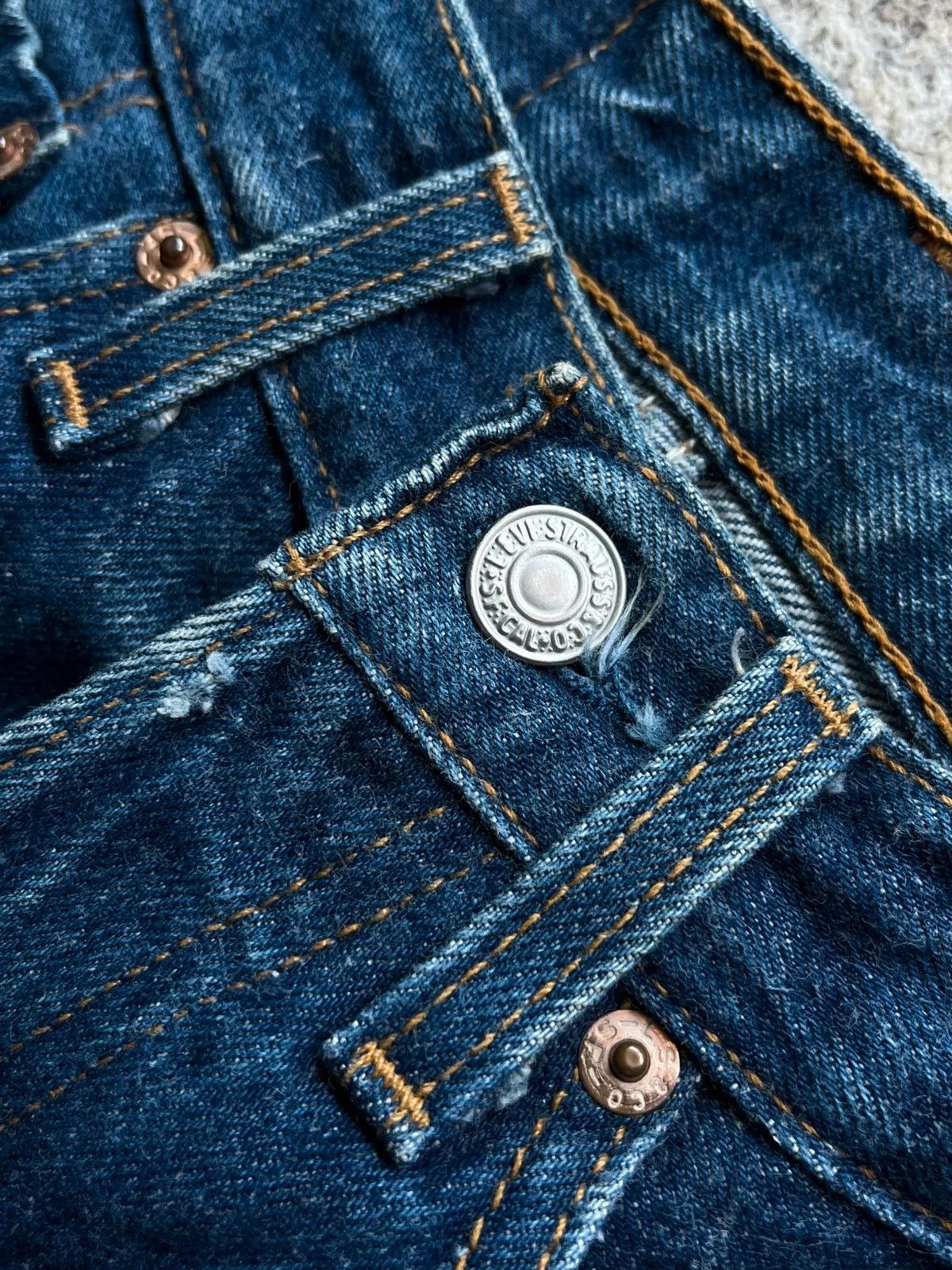 Levi's Levi’s Made in USA Vintage 1996 Sz W 26 L 30 Rare Size 26" / US 2 / IT 38 - 4 Thumbnail