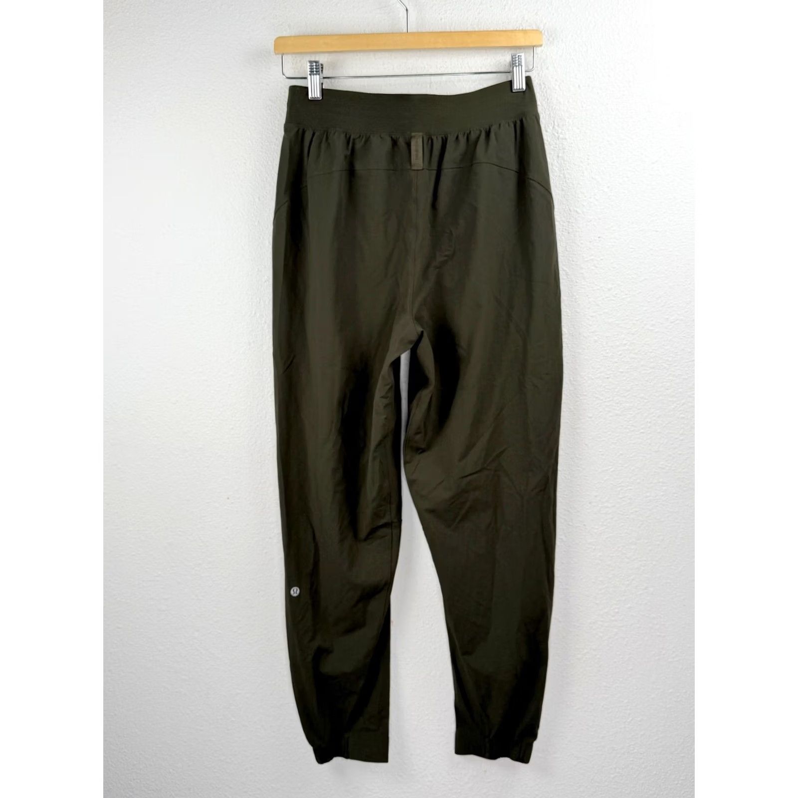 Lululemon VINTAGE Lululemon Dance Studio Jogger Pants Women 6 Green Pants Suede? Size 28" / US 6 / IT 42 - 8 Thumbnail
