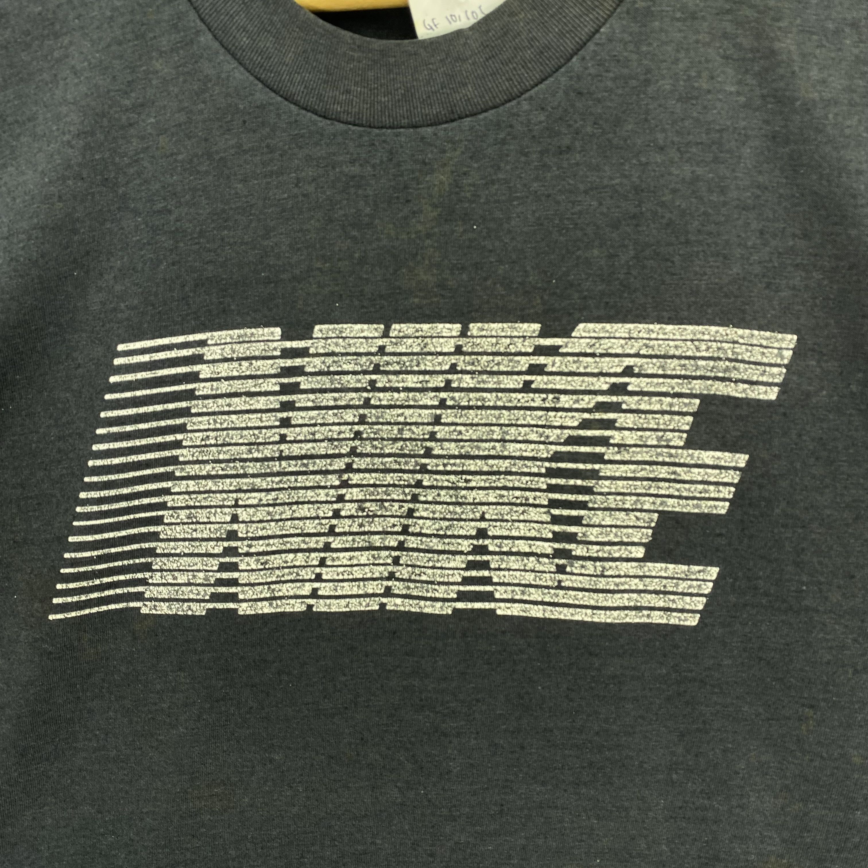 Nike Vintage 90s Nike T-Shirt Gray Tag Paper Thin Crewneck Tee Size US M / EU 48-50 / 2 - 2 Thumbnail
