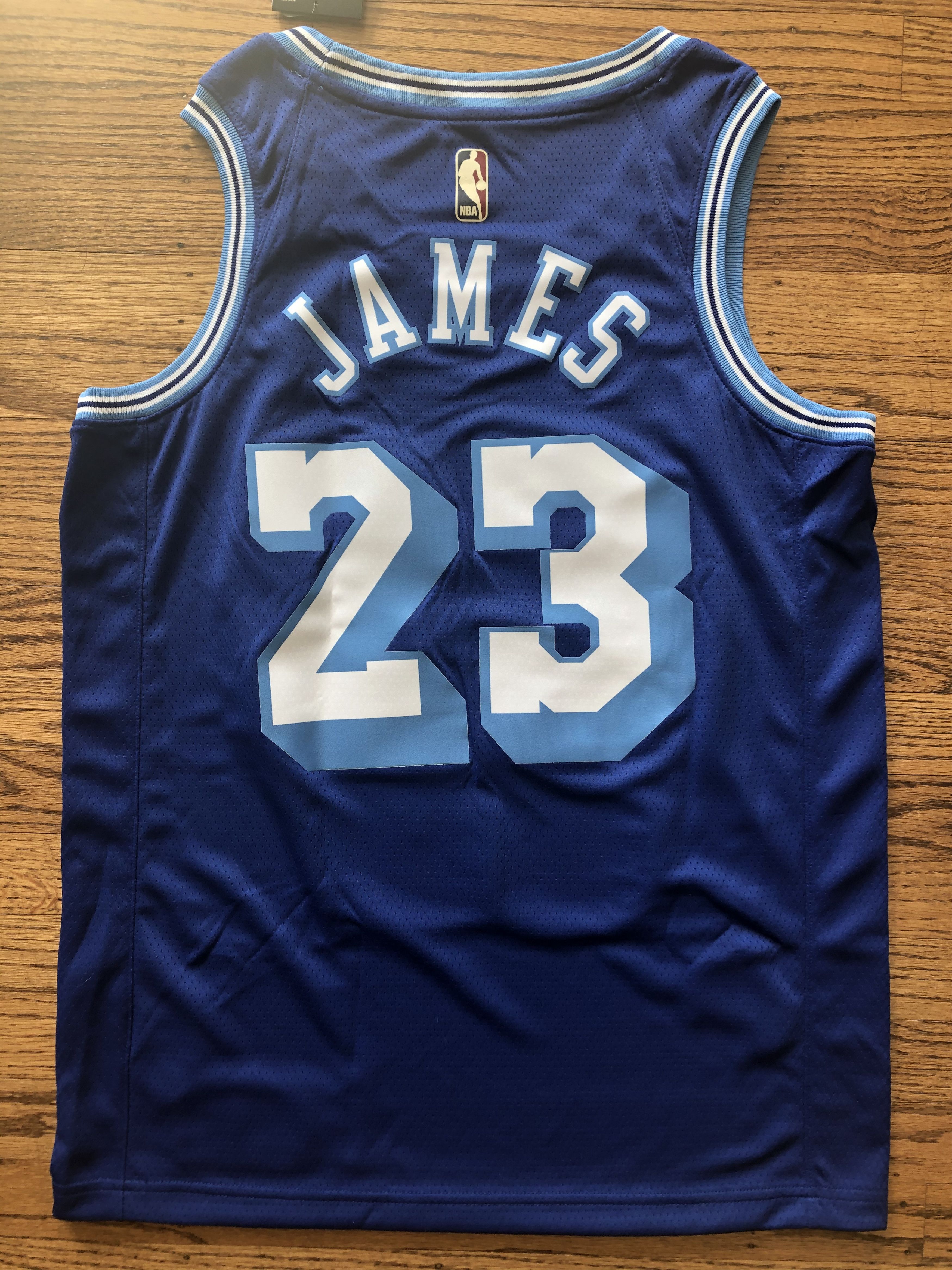 Nike Nike 2020-2021 Swingman LeBron James LA Lakers Jersey Size US M / EU 48-50 / 2 - 9 Thumbnail