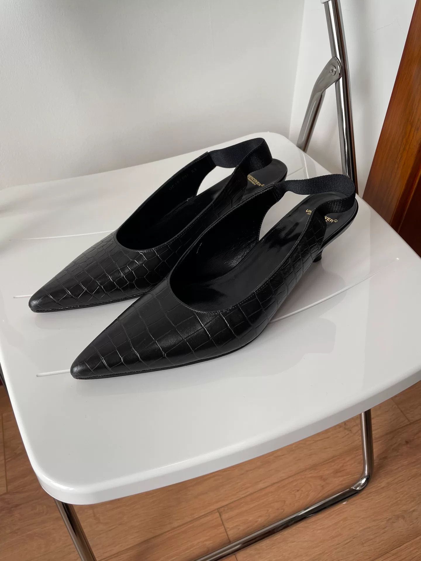 Undercover Undercover Pointed Low Heel Leather Shoes Size US 4.5 / IT 34.5 - 1 Thumbnail