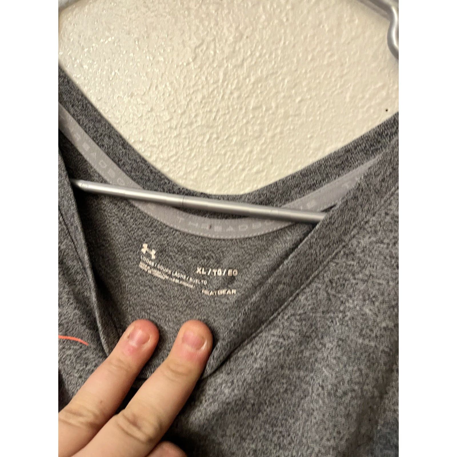 Under Armour Under Armour Tee Women's XL Gray Logo T-Shirt Graphic Flaw Size XL / US 12-14 / IT 48-50 - 4 Thumbnail