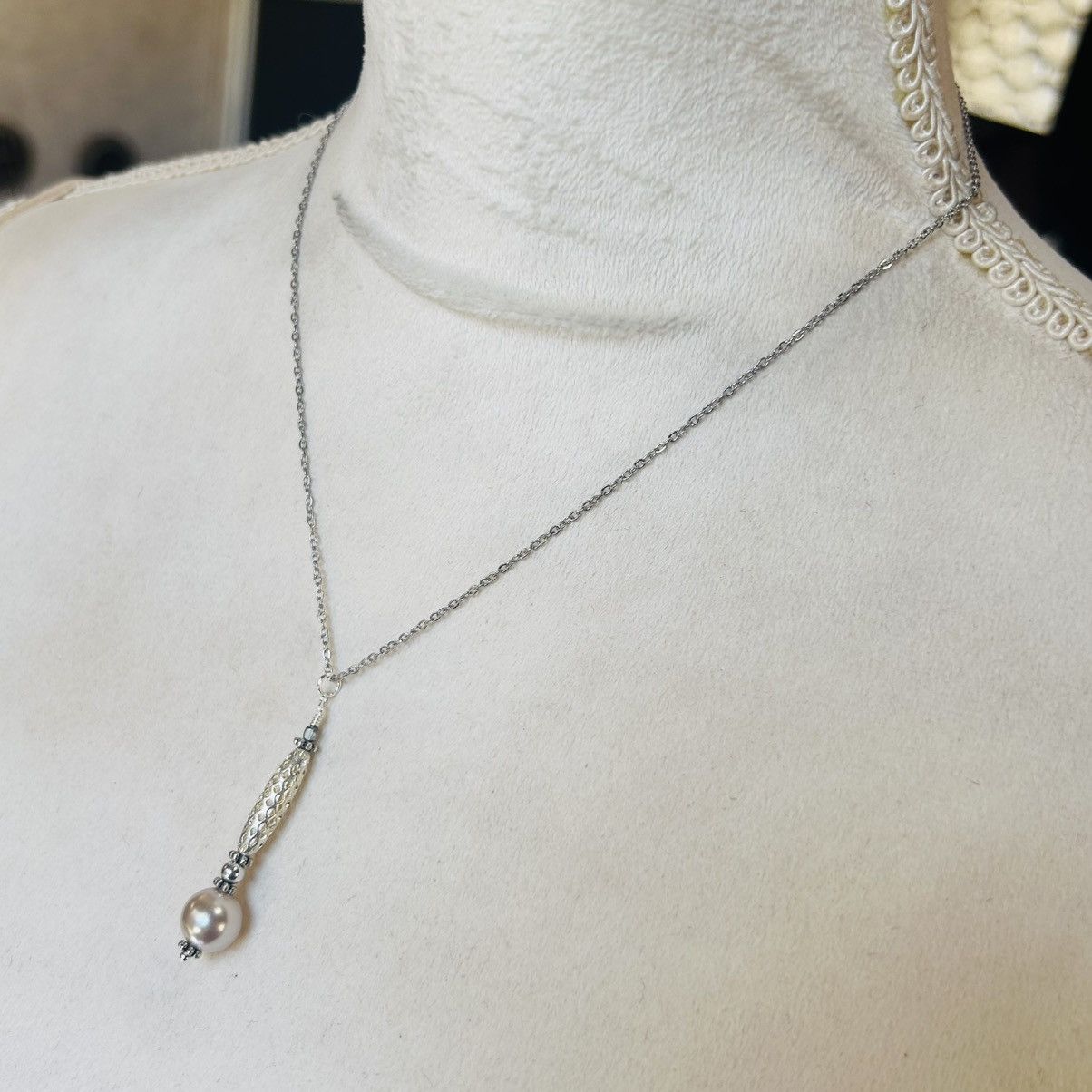 Handmade Handcrafted elegant pearl silver mesh necklace set Size ONE SIZE - 6 Thumbnail