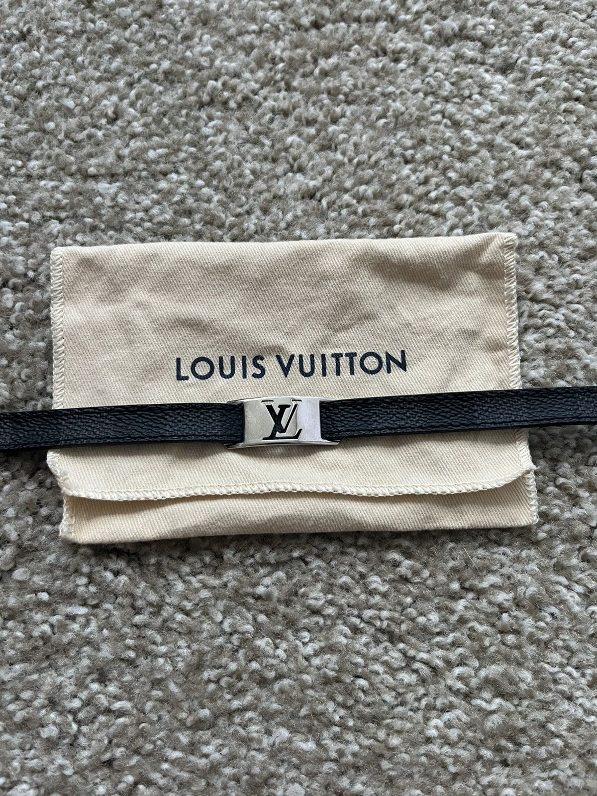 Louis Vuitton Louis Vuitton Damier Graphite Wrap Around Bracelet Size ONE SIZE - 6 Thumbnail
