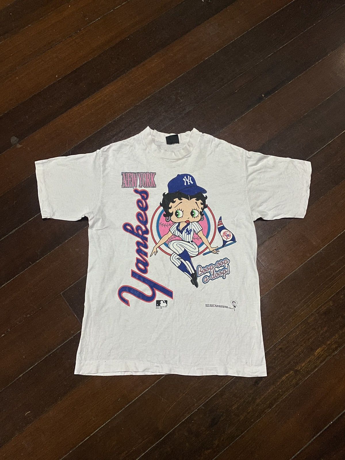 Cartoon Network FIRE 🔥 VINTAGE 90s BETTY BOOP X NEW YORK YANKEES MLB Size US L / EU 52-54 / 3 - 1 Thumbnail