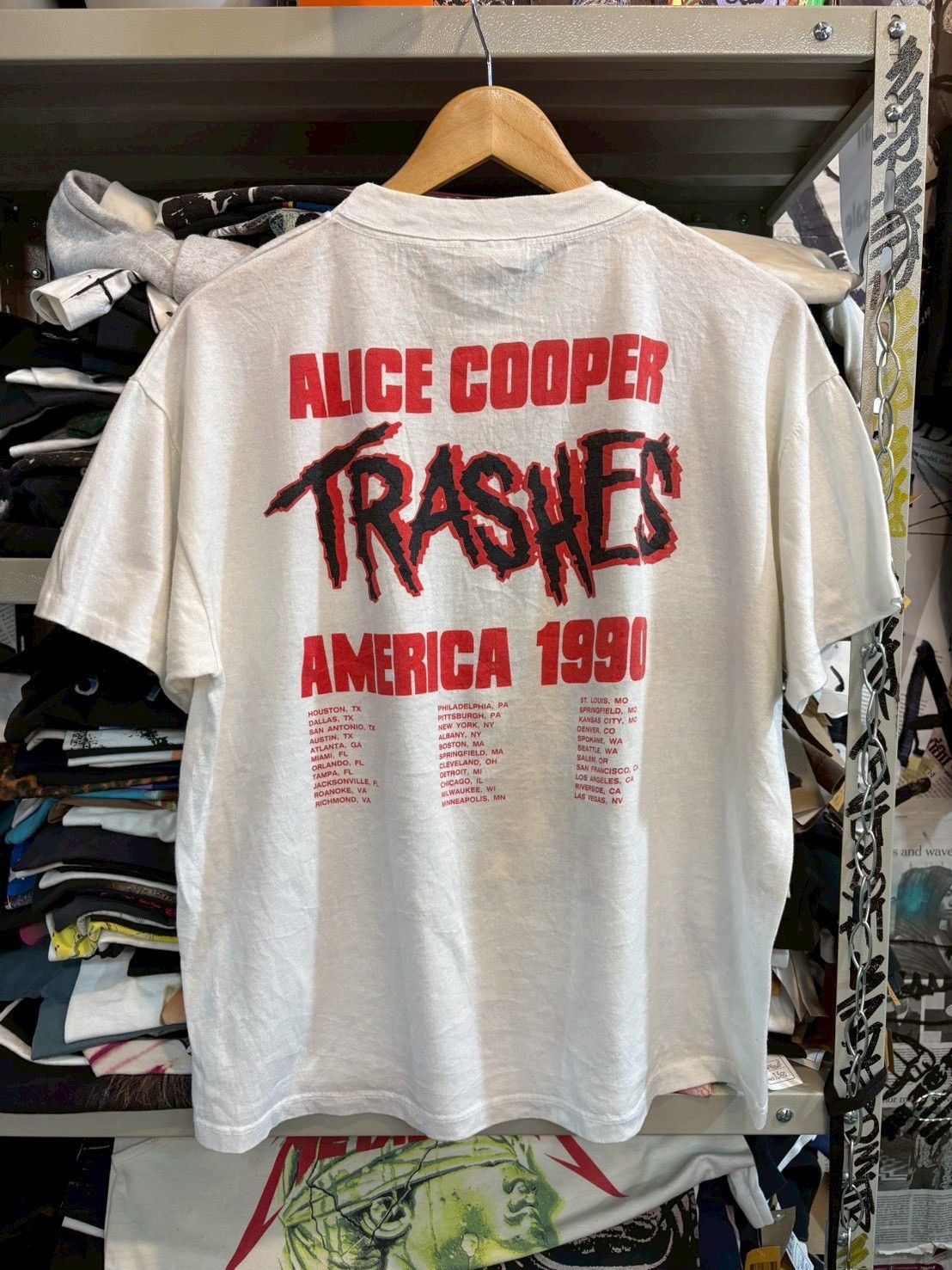 Band Tees Alice Cooper Trashes 1990’s Size US L / EU 52-54 / 3 - 5 Thumbnail