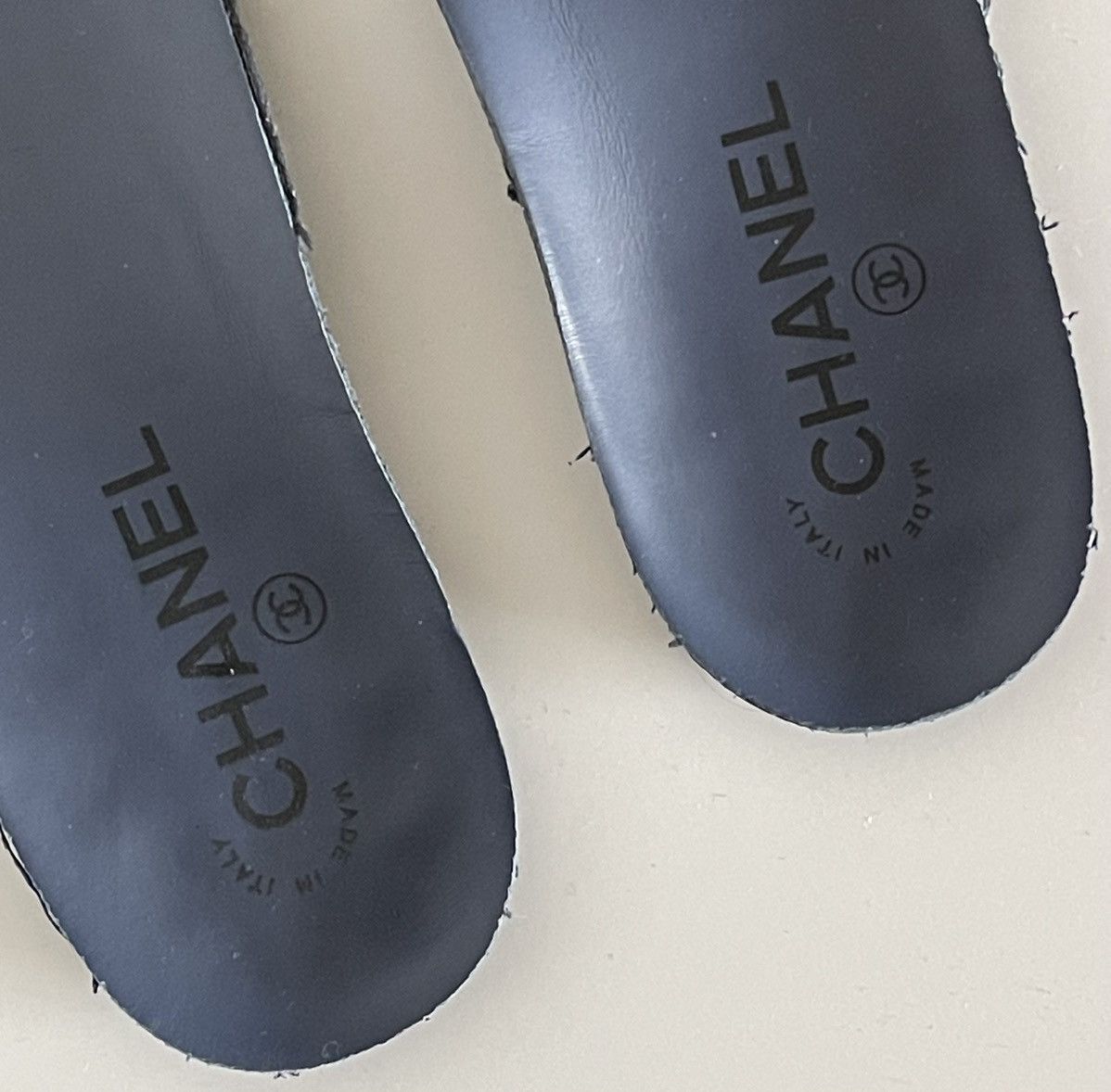 Chanel CHANEL Weekender sneakers, navy/blue, size 41 Size US 8 / EU 41 - 11 Thumbnail
