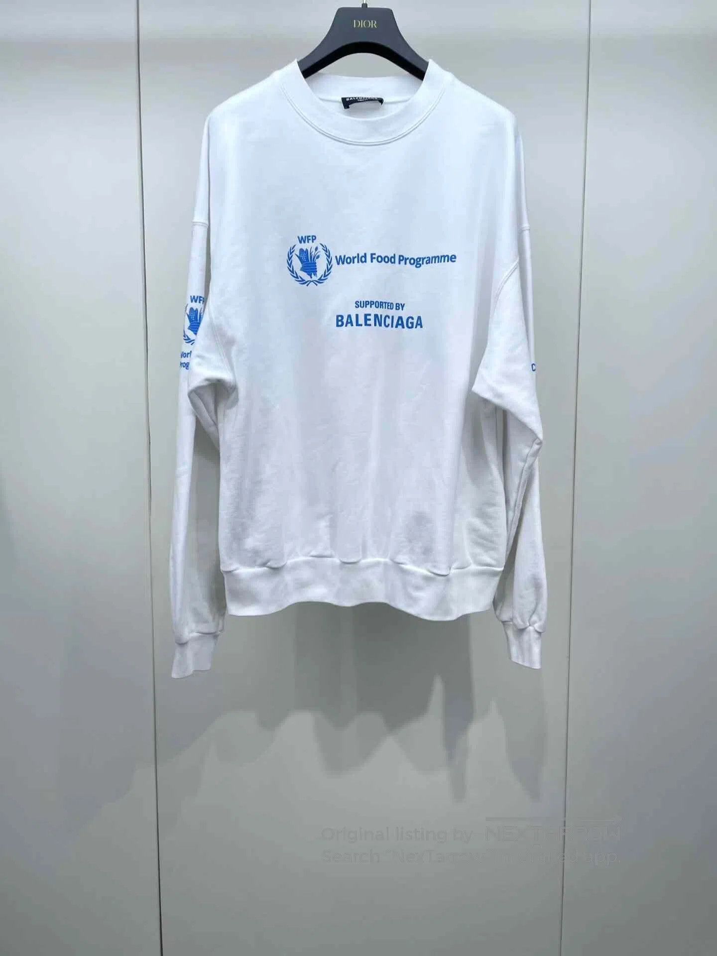 Balenciaga Balenciaga White Sweatshirt with Blue Letters. Size XS / US 0-2 / IT 36-38 - 1 Thumbnail
