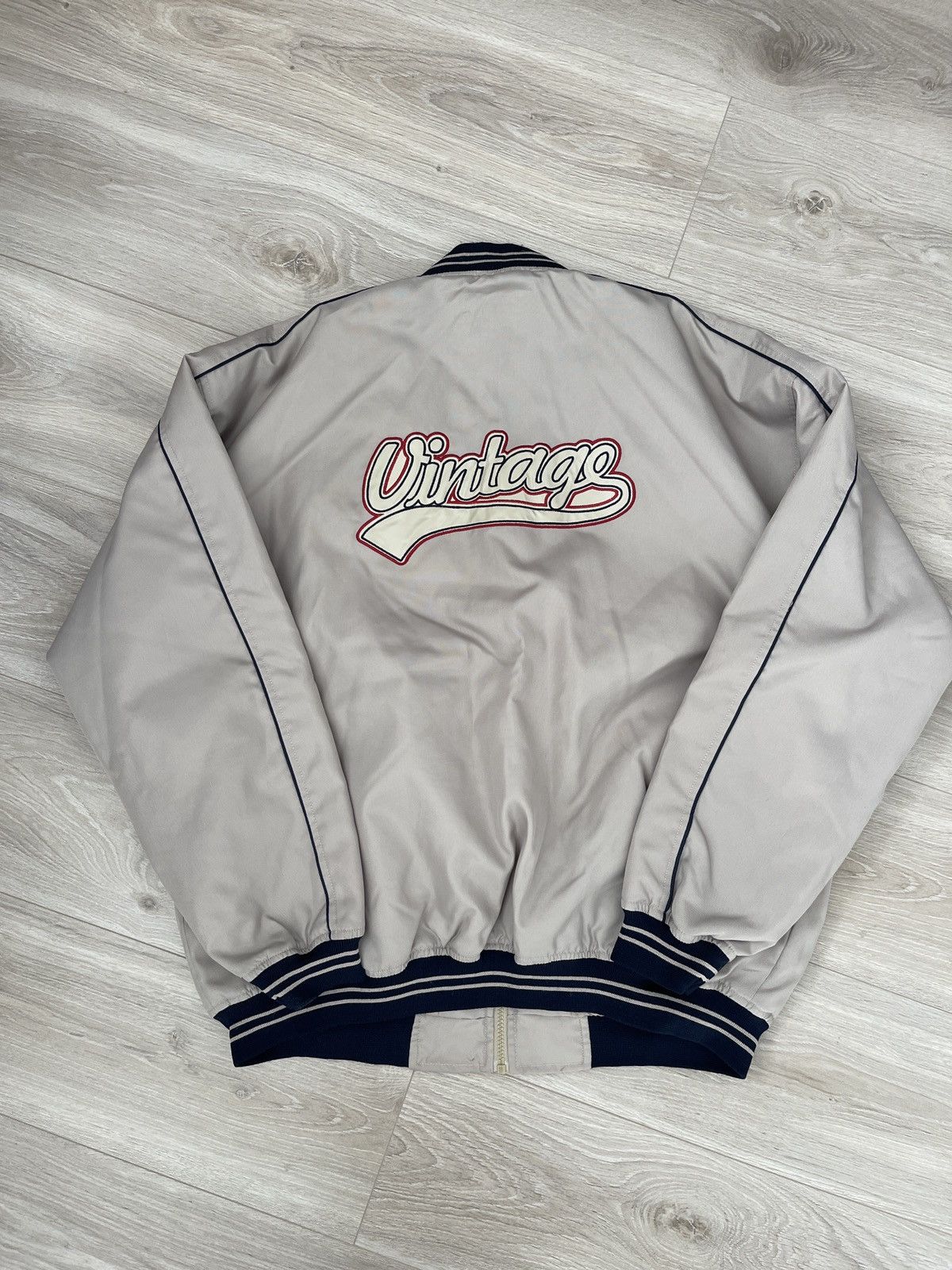 Vintage Vintage innocenti bomber beige light jacket logo Size US L / EU 52-54 / 3 - 15 Thumbnail