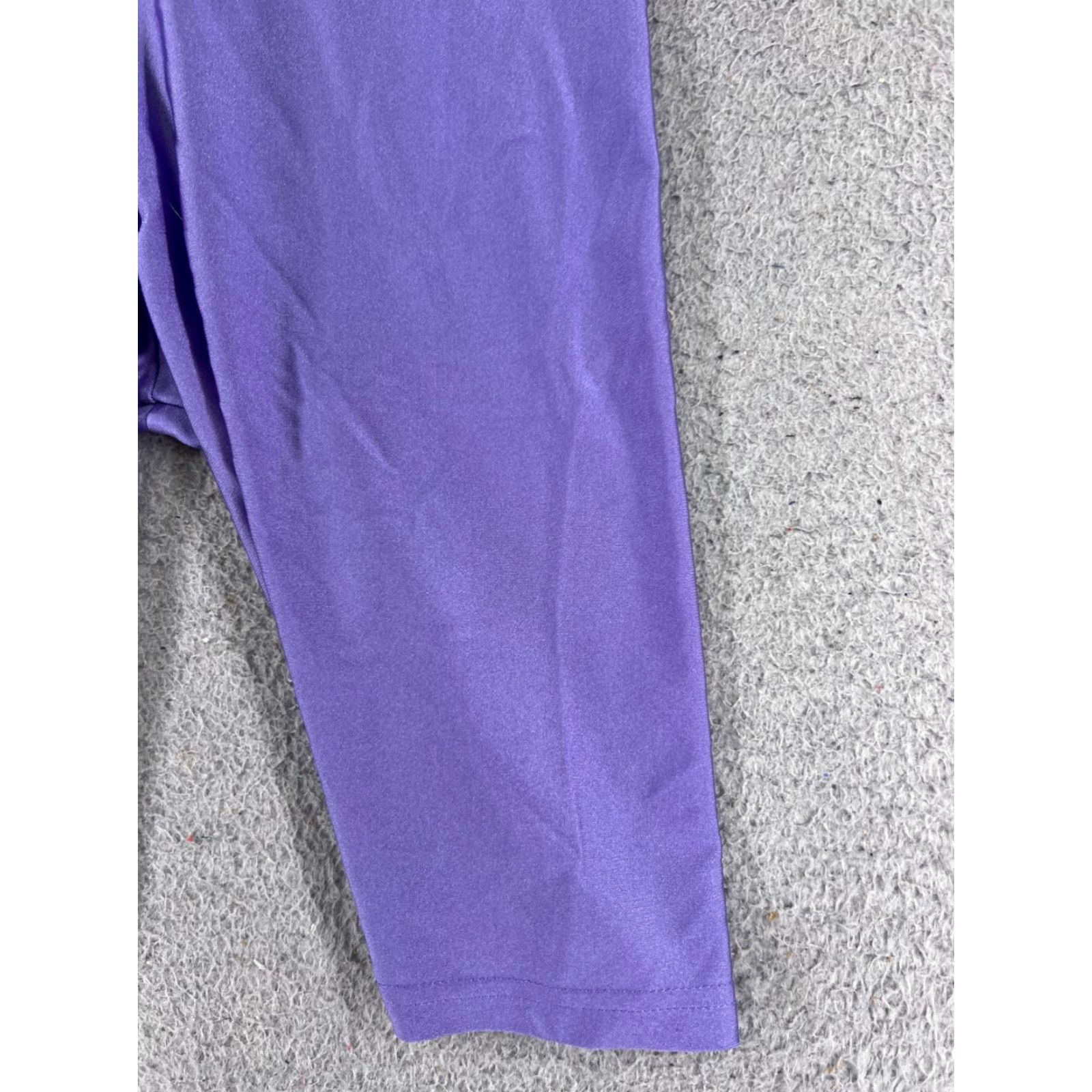 Urban Outfitters Urban Outfitters Compression Shorts Adult Small Purple Spandex Polyester Gym Unisex Adults Tight Regular Size US 29 - 2 Thumbnail