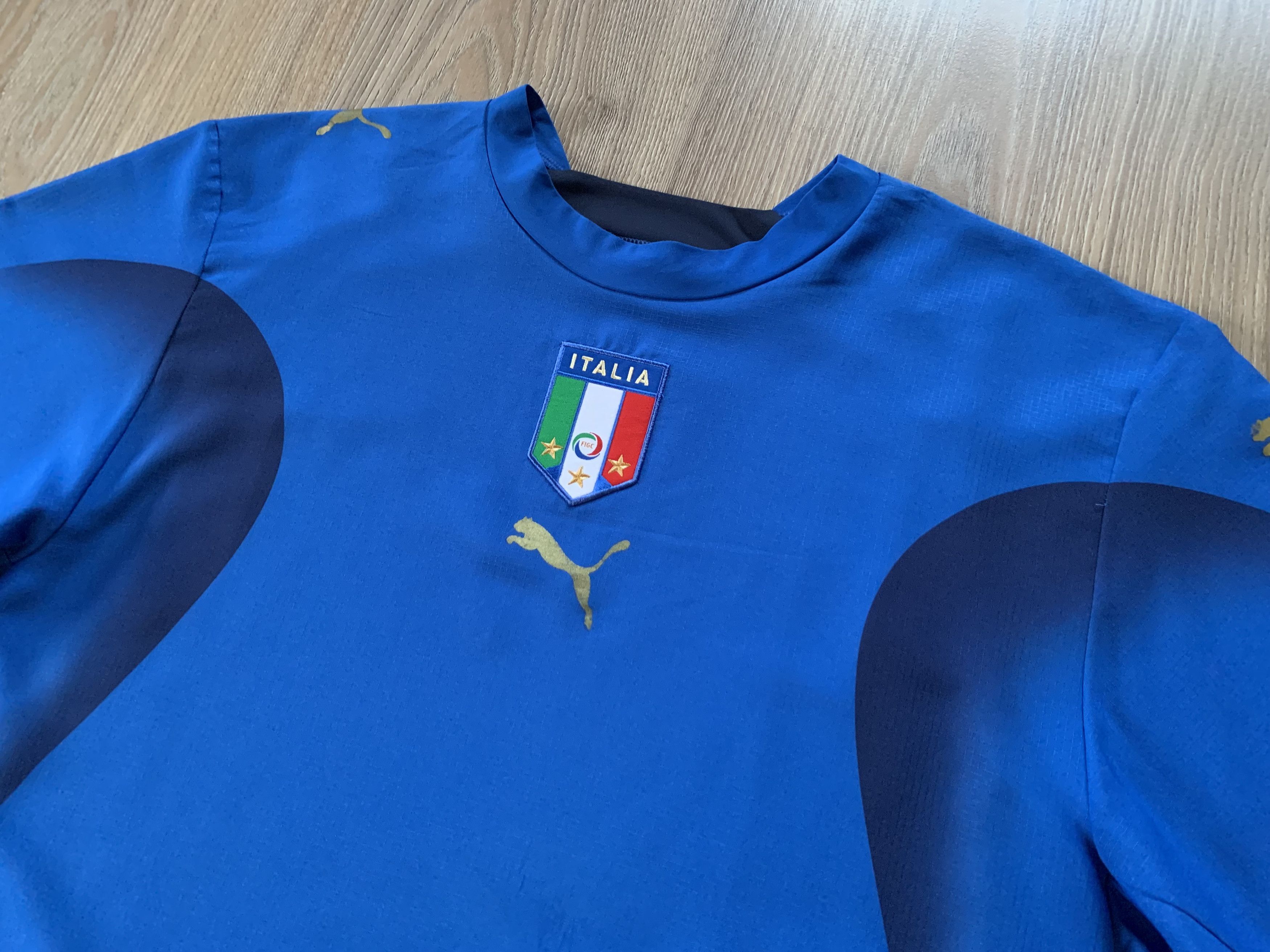 Puma × Vintage Vintage Puma Italy Basic Home Football Shirt 2006 Size US L / EU 52-54 / 3 - 4 Thumbnail