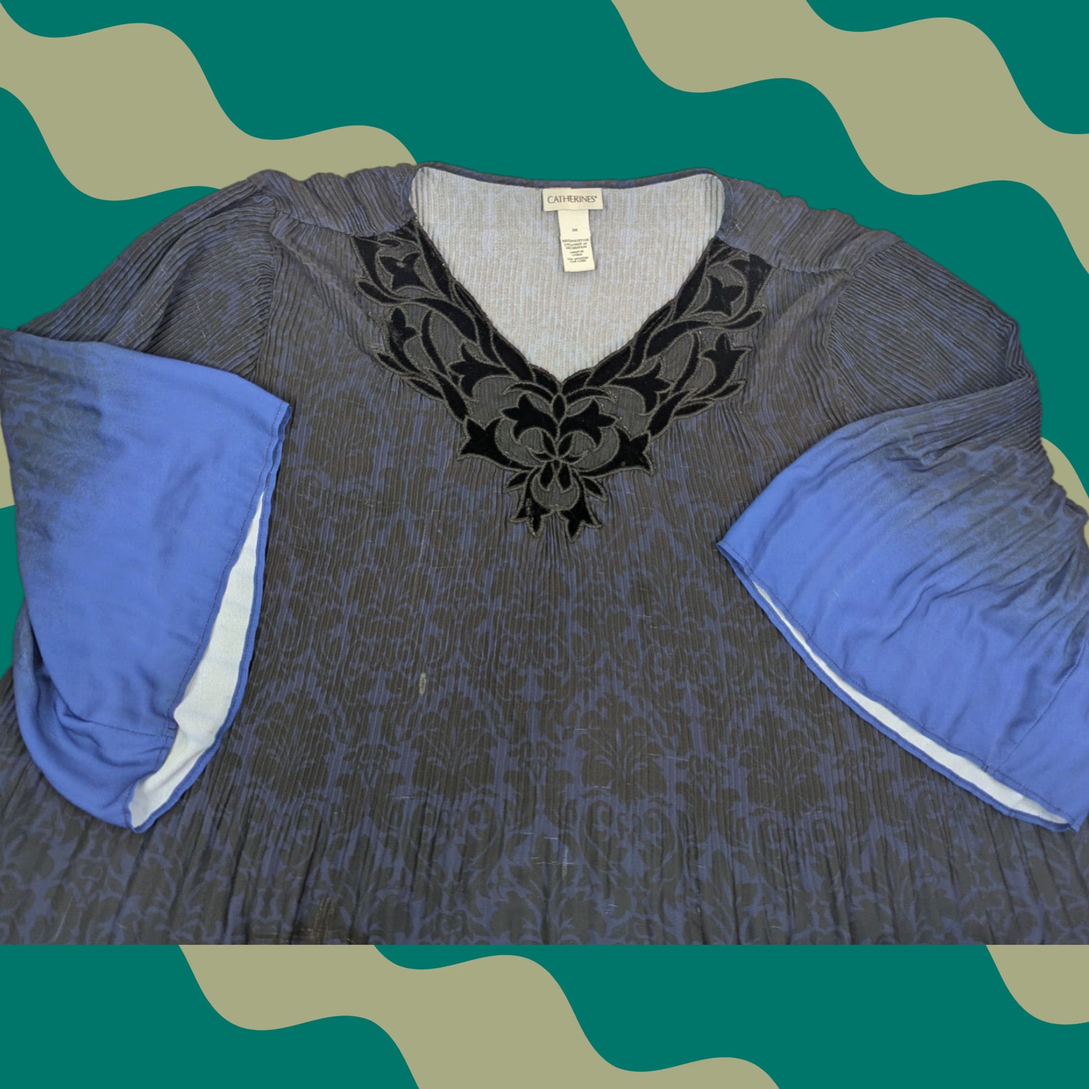 Vintage VINTAGE Catherines Blouse Tunic 3X Boho Paisley Velvet Trim Pleated Knit 3/4 Sleeve V-Neck Polyester Women’s Blue/black Shirt Women Size XXL / US 16-18 / IT 52-54 - 1 Thumbnail