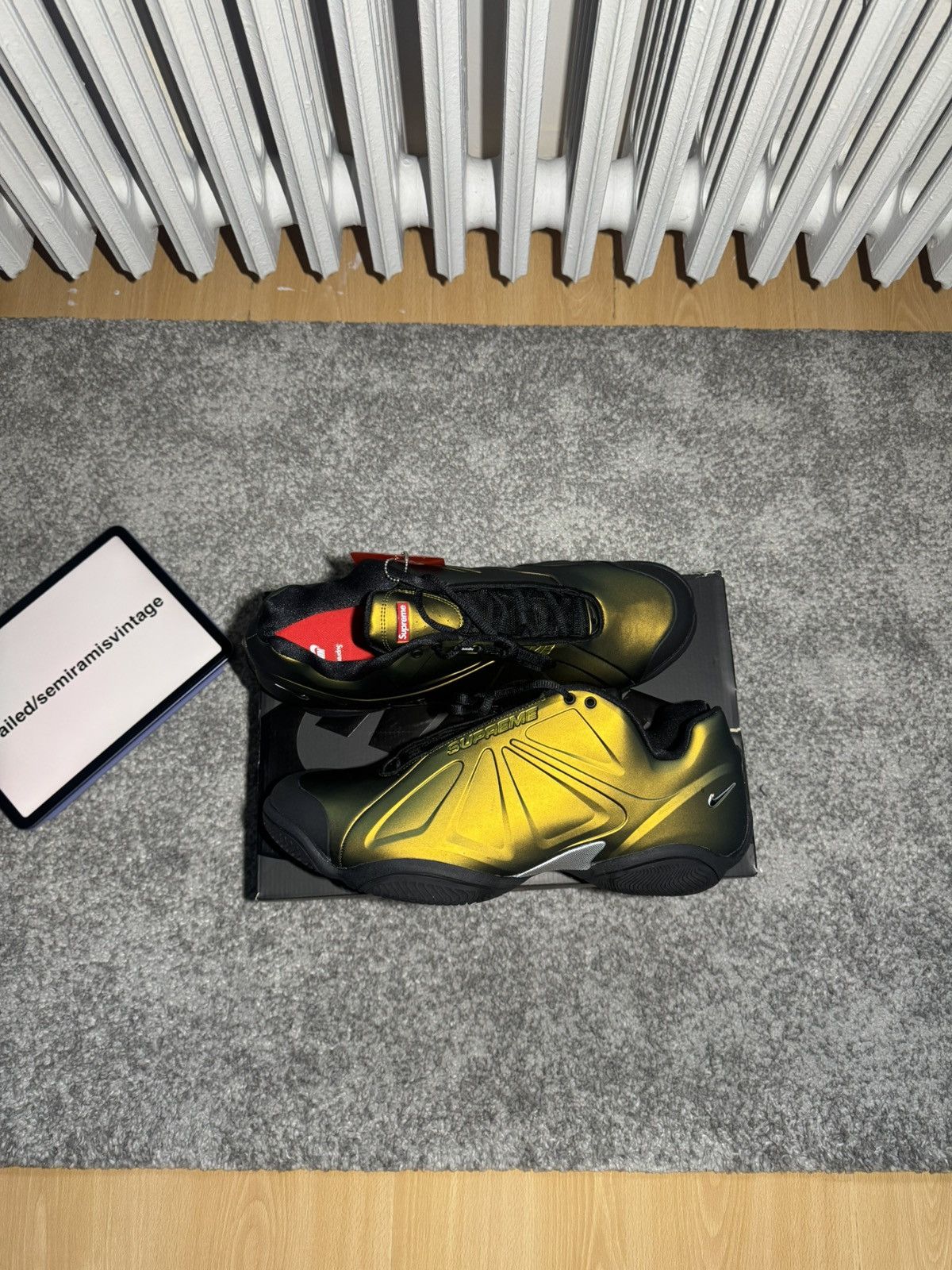 Nike × Supreme Nike x Supreme Air Zoom Courtposite Metallic Gold Size US 15 / EU 48 - 1 Thumbnail