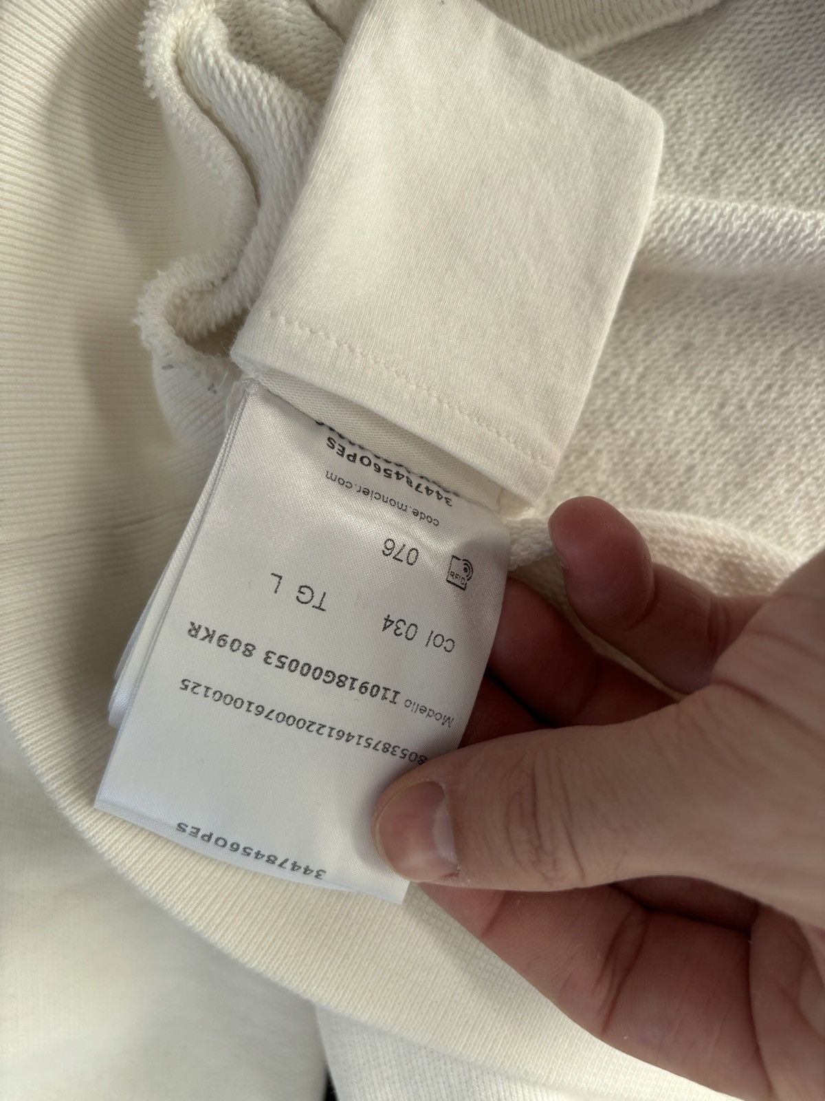 Moncler Moncler White Crewneck Size US L / EU 52-54 / 3 - 8 Thumbnail