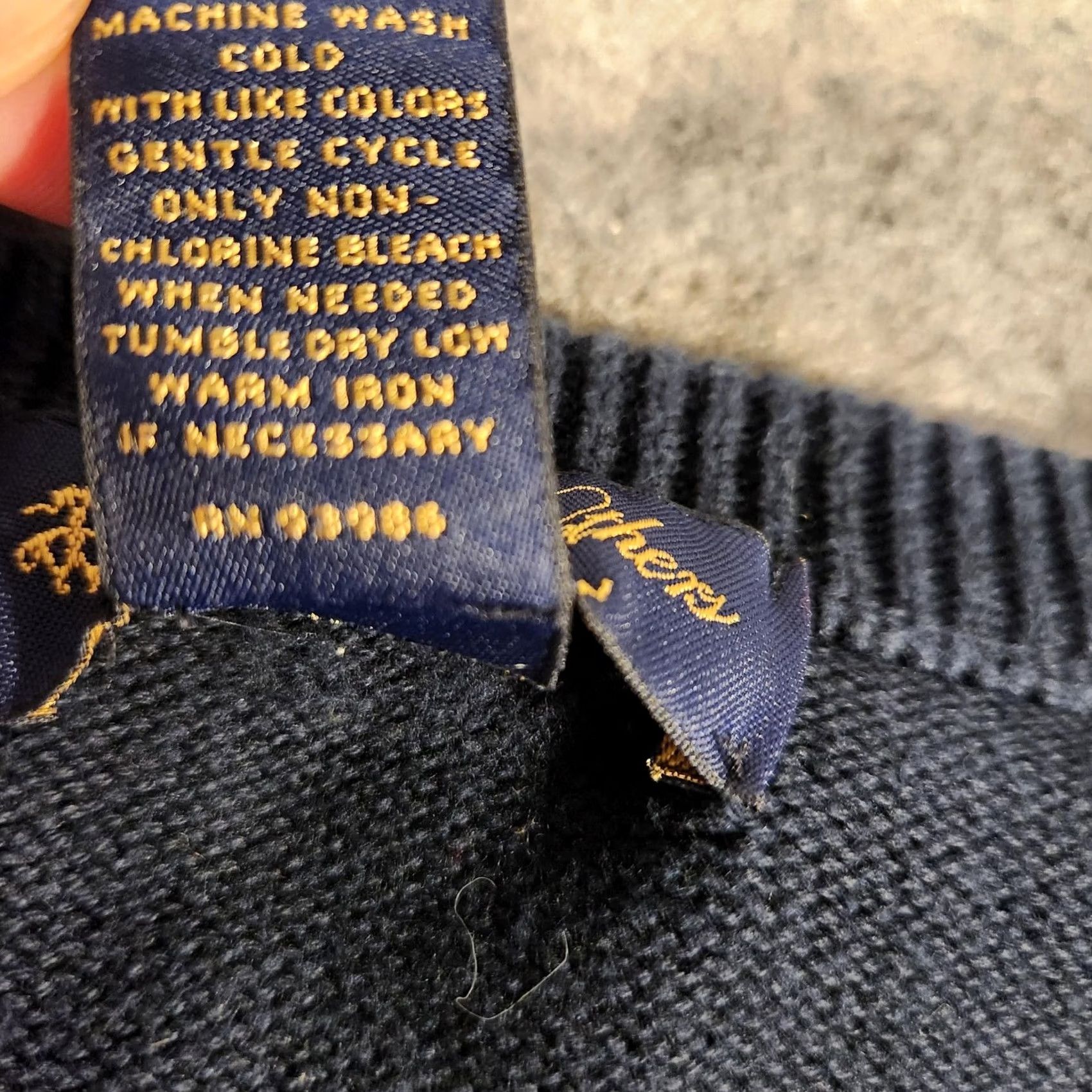Brooks Brothers Brooks Brothers Sweater Mens Medium Navy Blue Supima Cotton V-Neck Pullover Knit Ribbed Cuffs Hem Solid Size US M / EU 48-50 / 2 - 3 Thumbnail