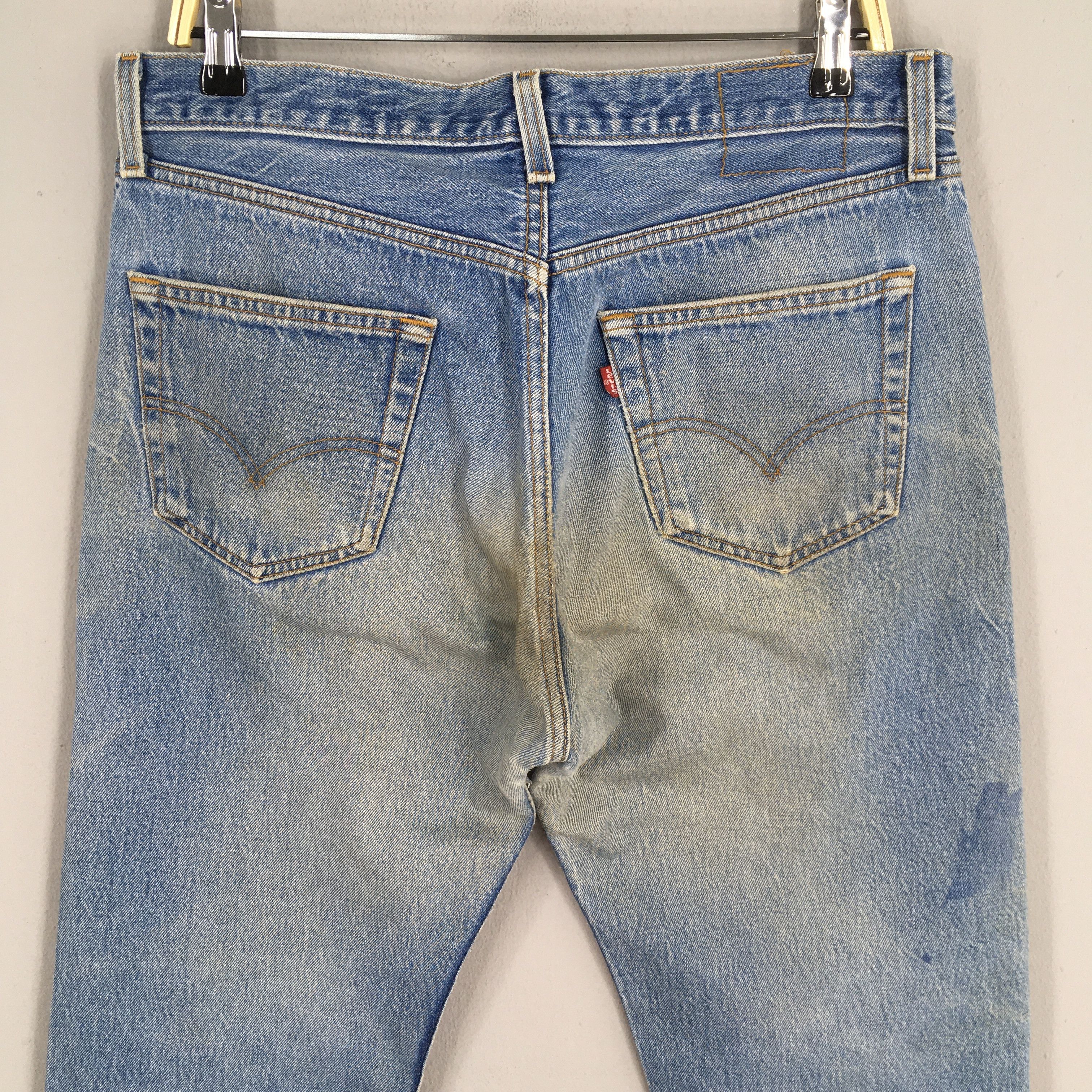 Size 32x27.5 Vintage 90s Levi's 501 Faded Blue Jeans