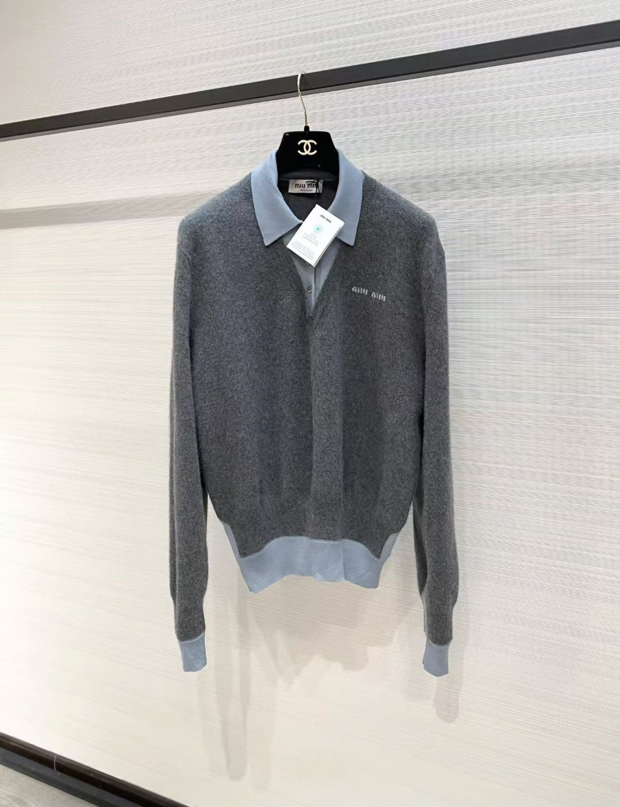 Miu Miu Miu Miu 25SS Block Fake Two-Piece Polo Collar Sweater J33 Size XS / US 0-2 / IT 36-38 - 1 Thumbnail