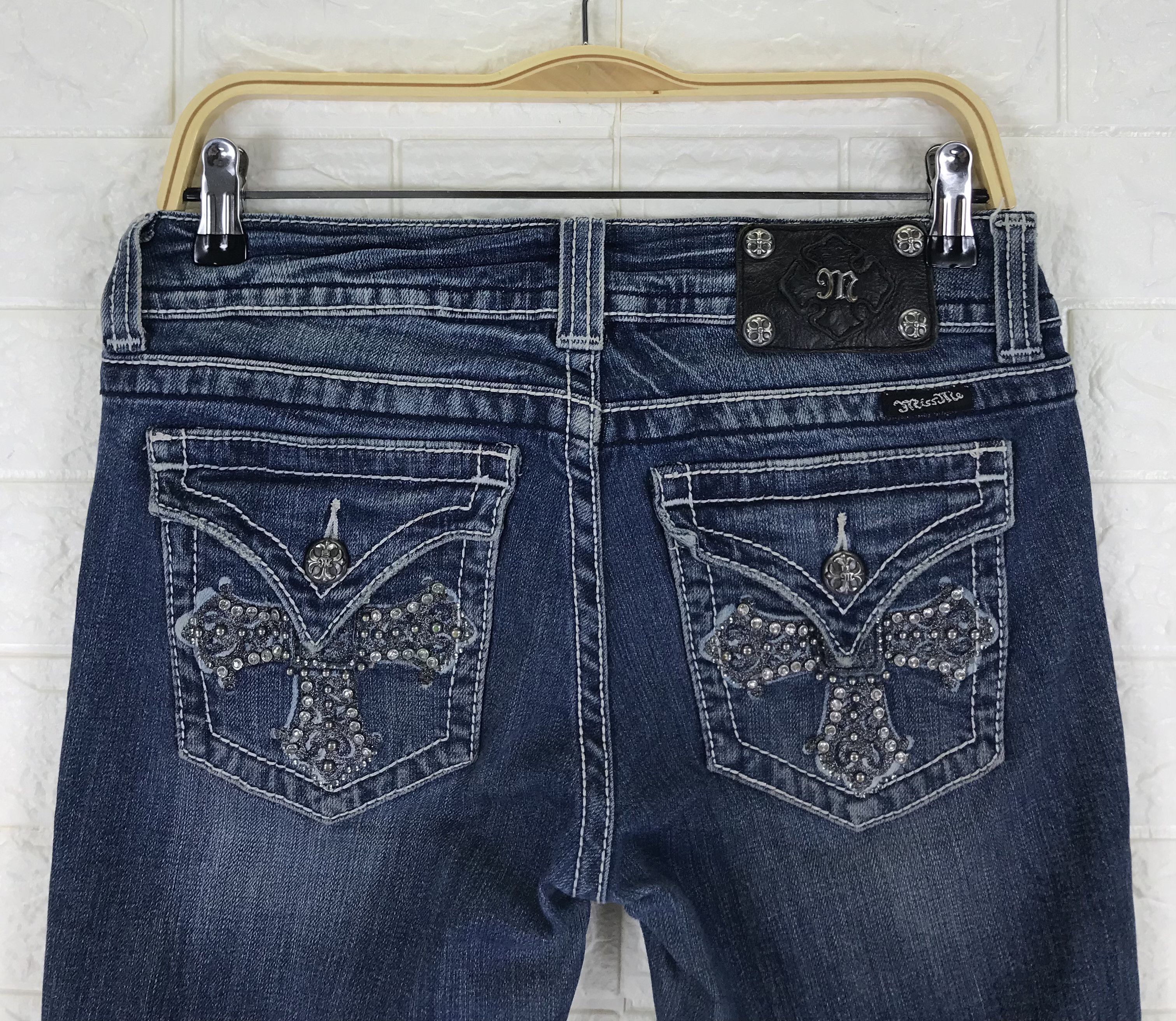 Miss Me Miss Me Cross Stud Jeans Size 29" - 2 Thumbnail