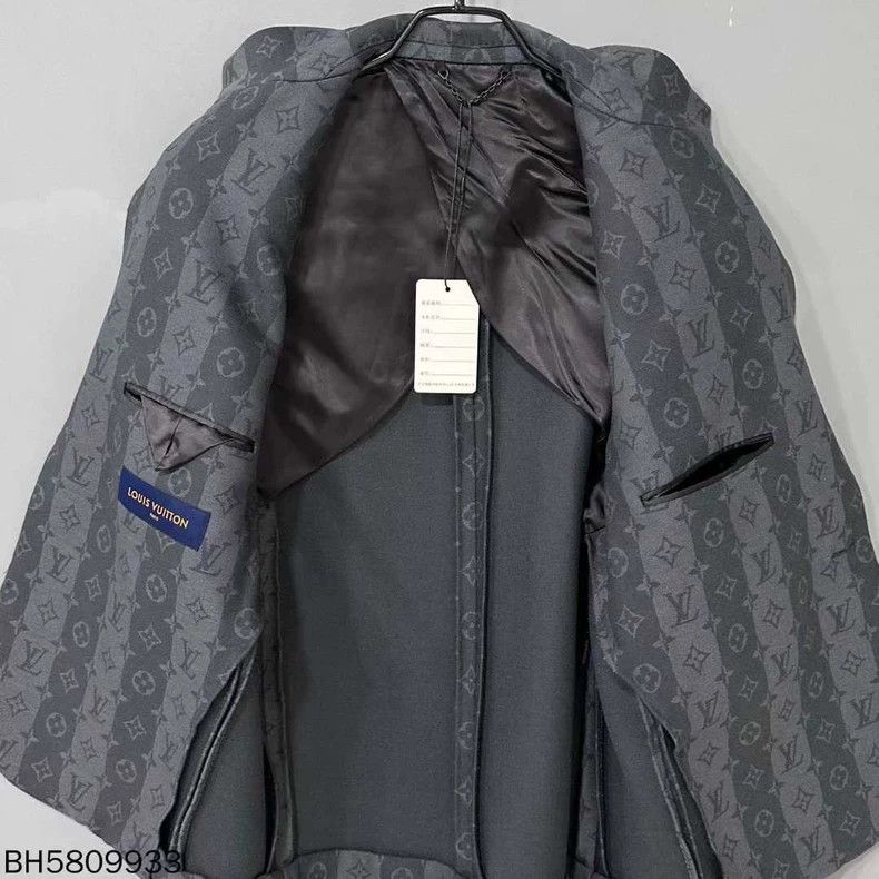 Louis Vuitton Louis Vuitton Co-branded nigo full print blazer Size 46R - 3 Thumbnail