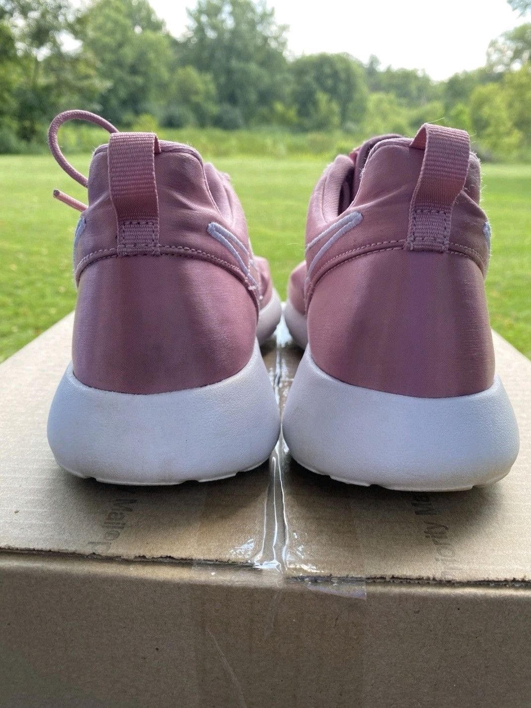 Nike Nike Roshe One GS Elemental Pink 599729618 Size 7Y Size US 7 / IT 37 - 5 Thumbnail