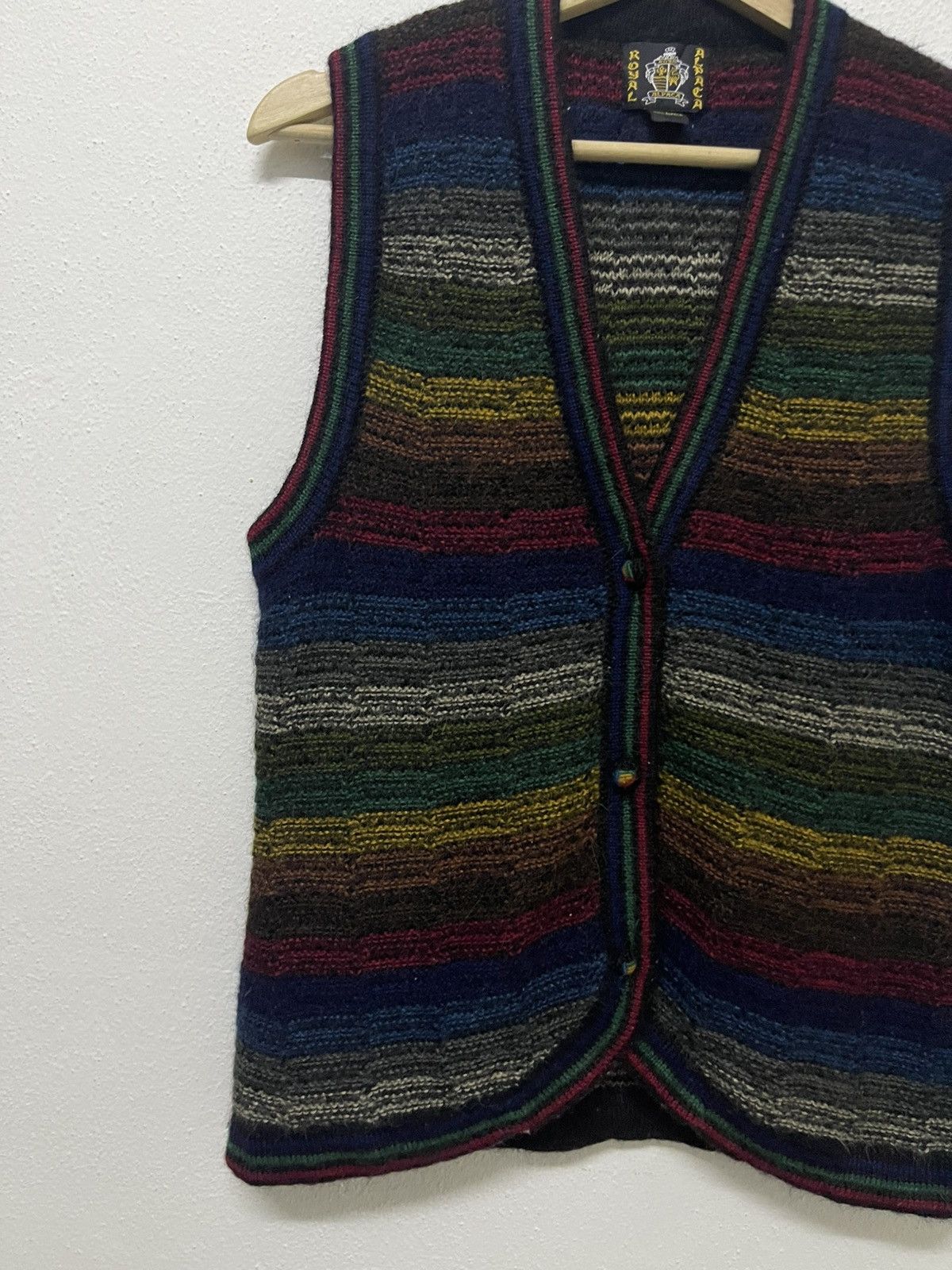 Vintage 1990s ROYAL ALPACA MULTICOLOUR KNIT BUTTON VEST RARE Size US S / EU 44-46 / 1 - 4 Thumbnail