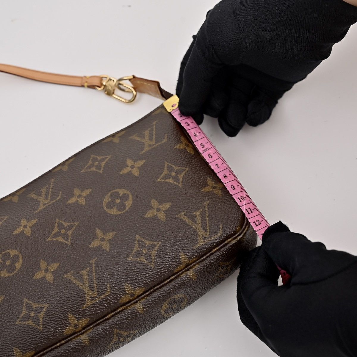 Louis Vuitton Louis Vuitton Pochette Accessoires Monogram Leather Bag Size ONE SIZE - 11 Thumbnail