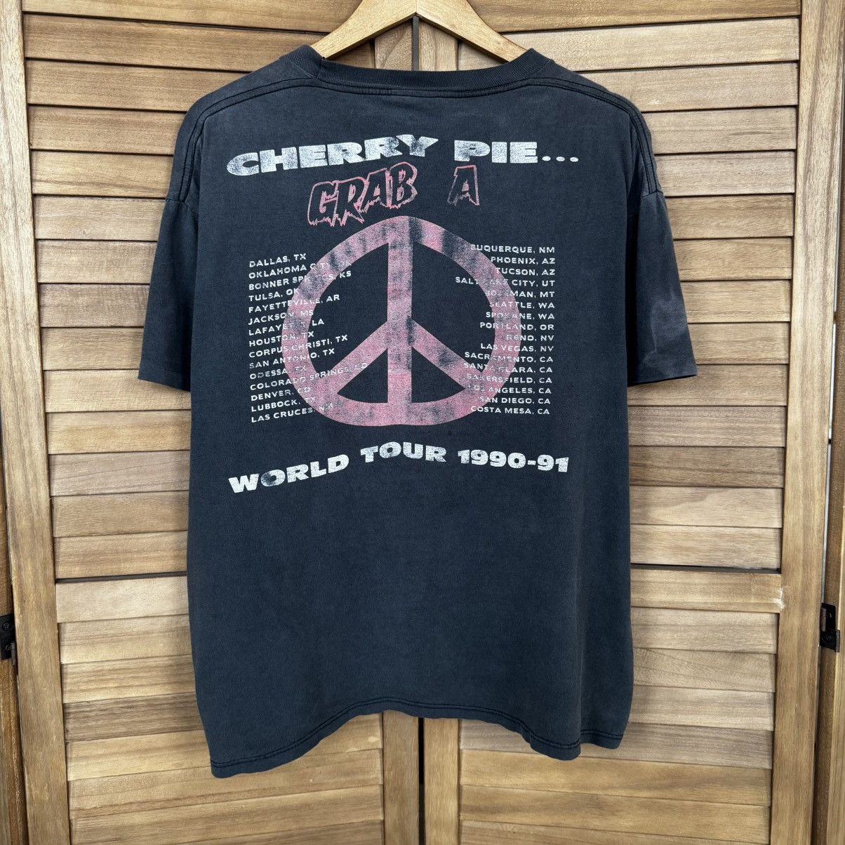 Band Tees 1991 Warrant “Cherry Pie” Tour Tee Size US XL / EU 56 / 4 - 4 Thumbnail